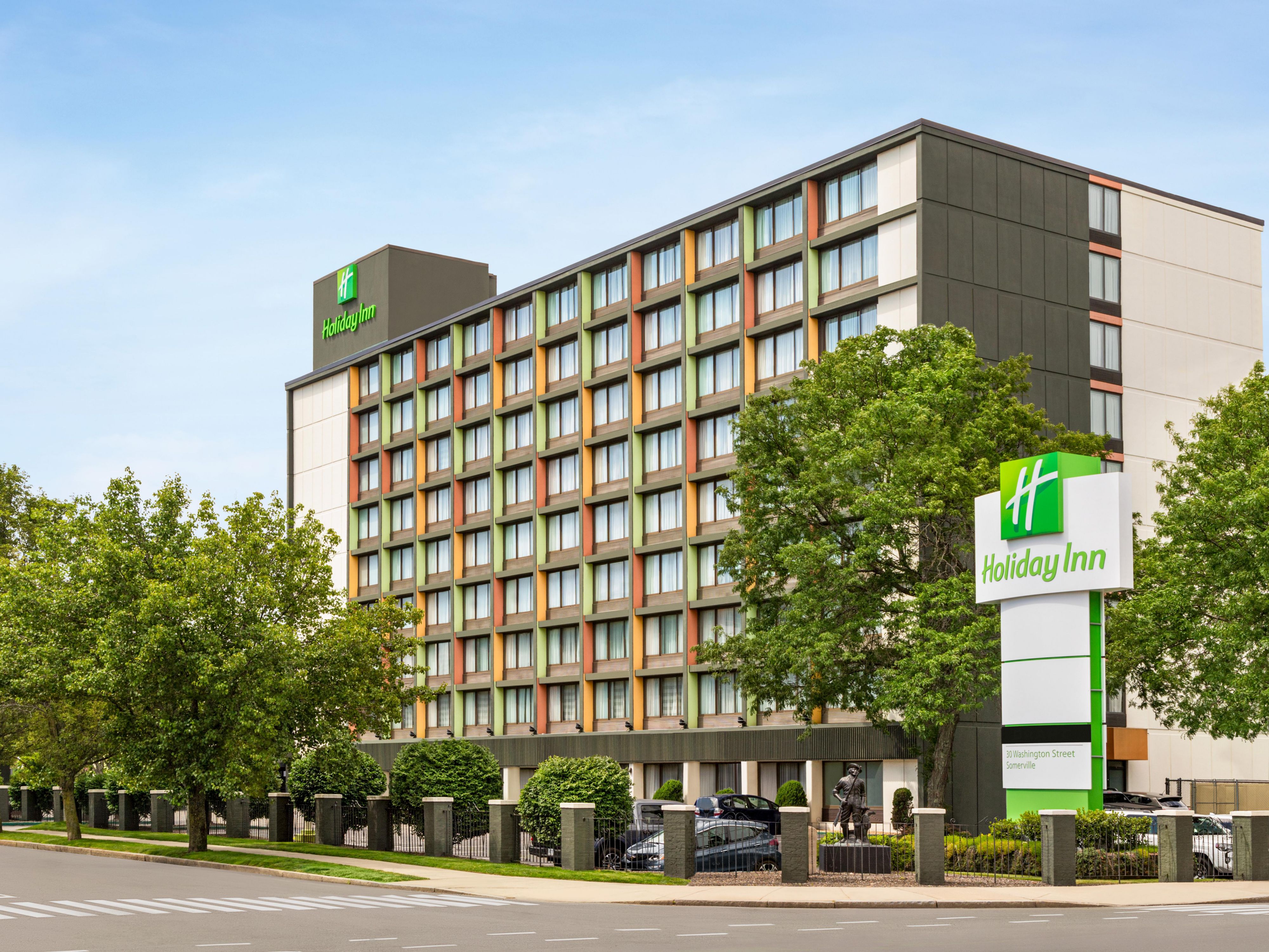 Holiday inn отзывы. Банкер Хилл Бостон. Сомервилл.