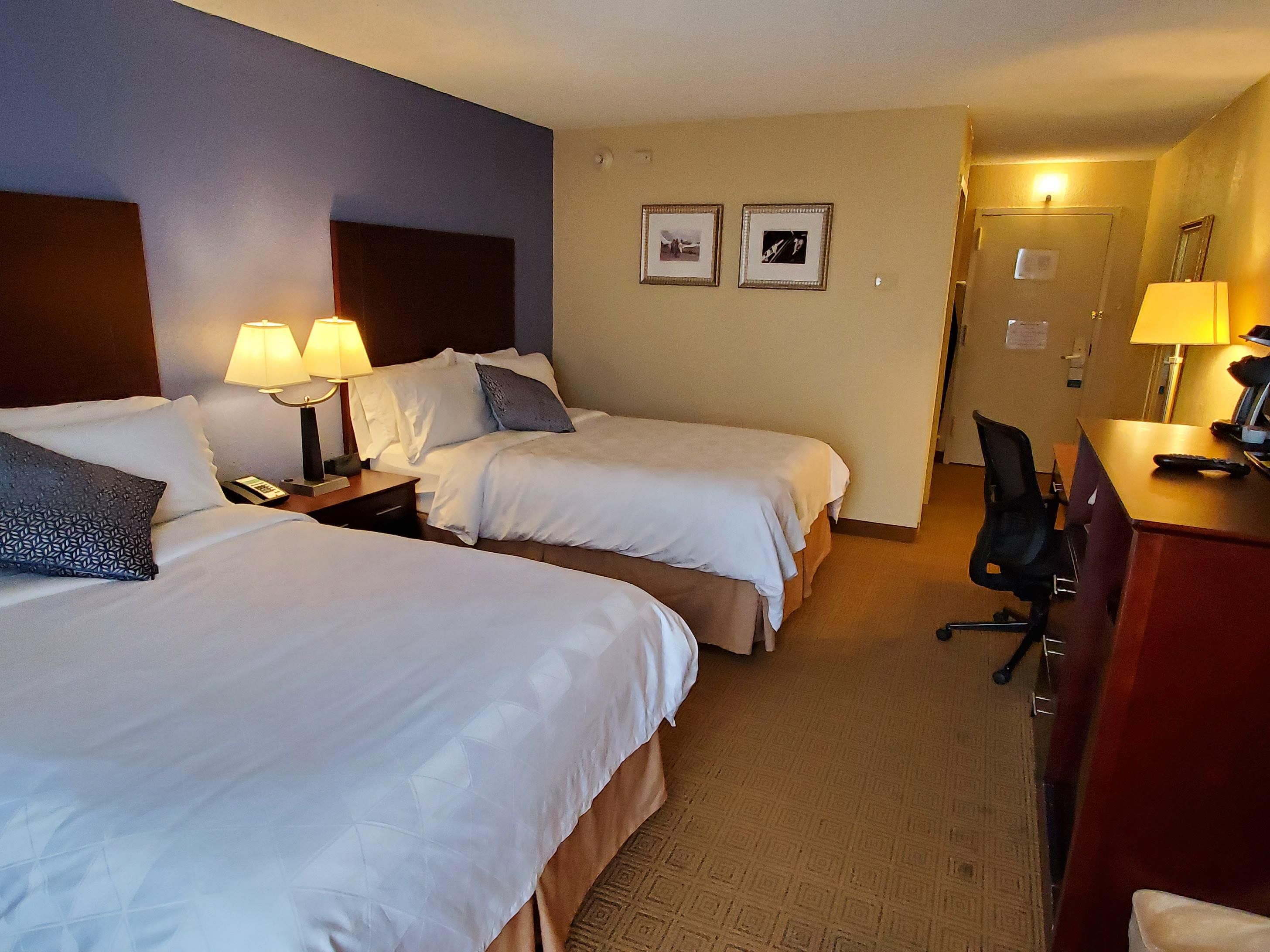 Hotels in South Plainfield, NJ near Piscataway | Holiday Inn South ...