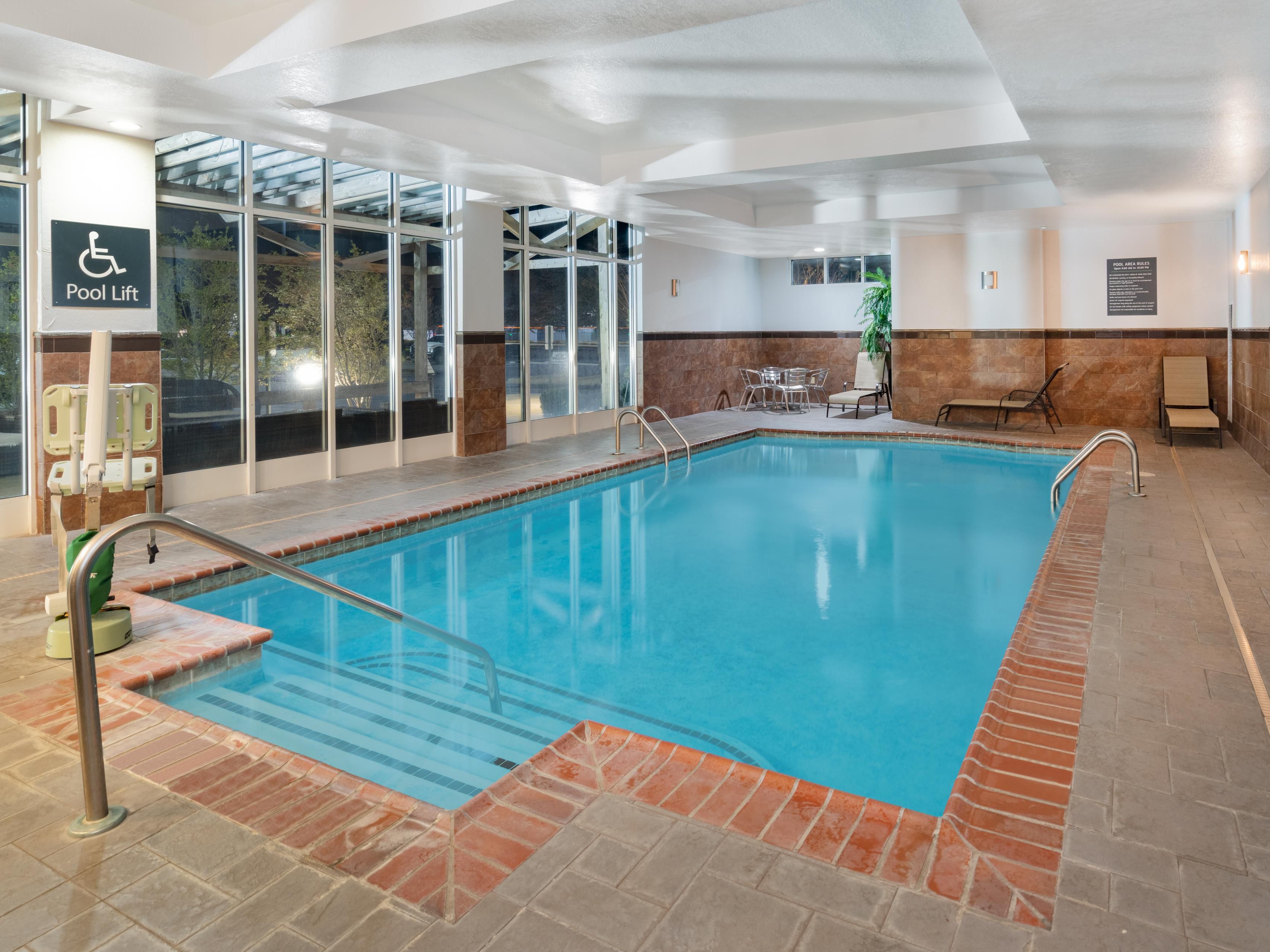 Take a dip in our indoor heated swimming pool, which is open for our guests from 9:-00 AM to 10:00 PM daily. 