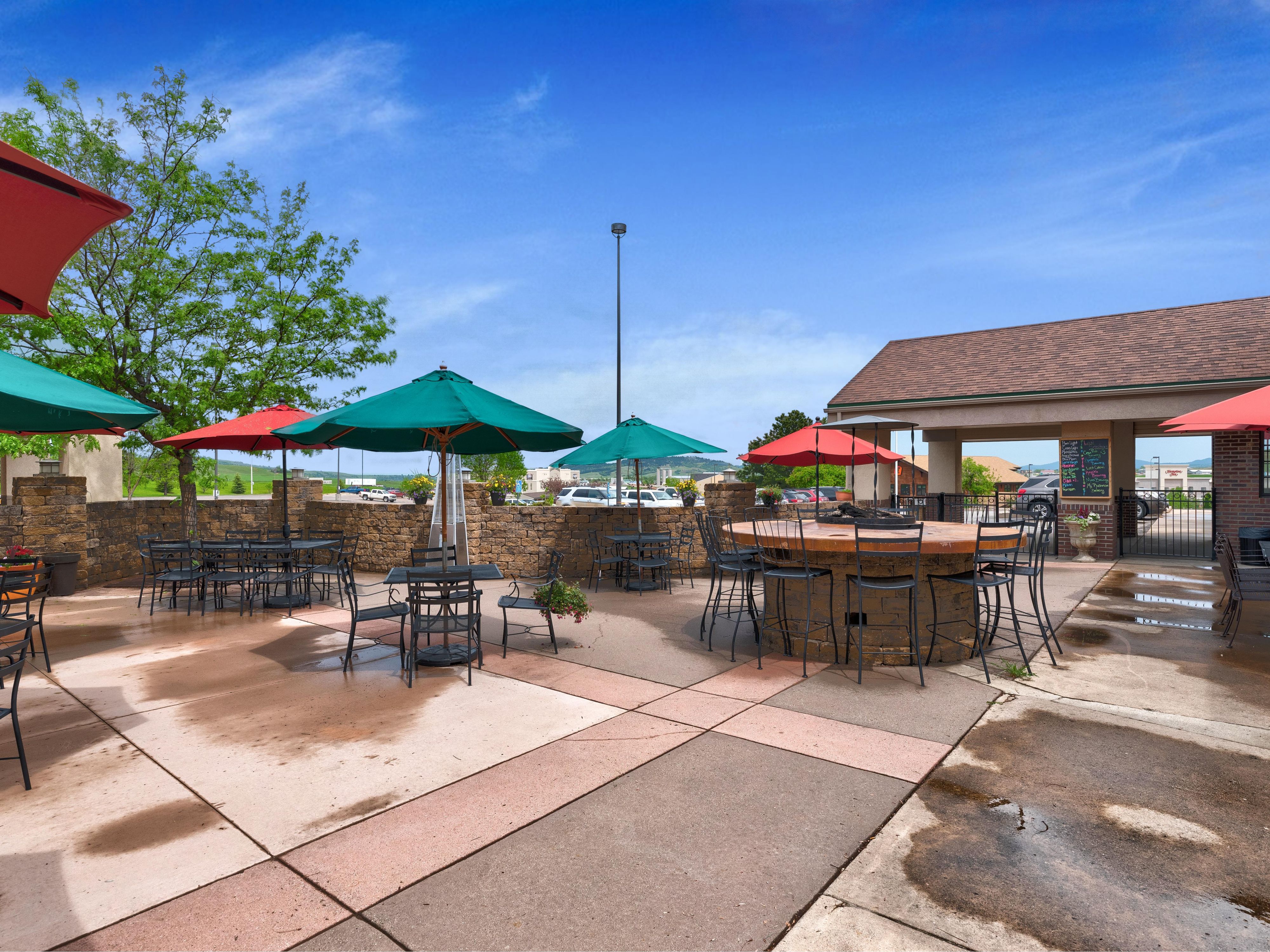 Our on-site restaurant, Lucky's 13 Pub, has a friendly, laid-back atmosphere featuring American dishes enjoyed by both kids and adults! Our bar houses 22 beers on tap, featuring several local craft brews, and is the perfect place to enjoy some live entertainment! Stop in to enjoy our spacious outdoor patio!