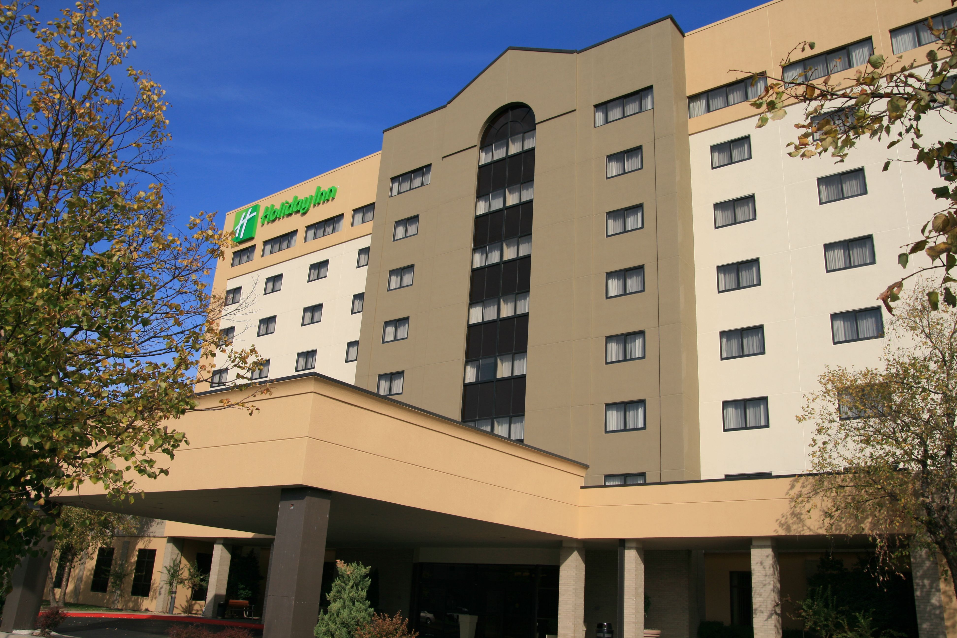 holiday-inn-springdale-