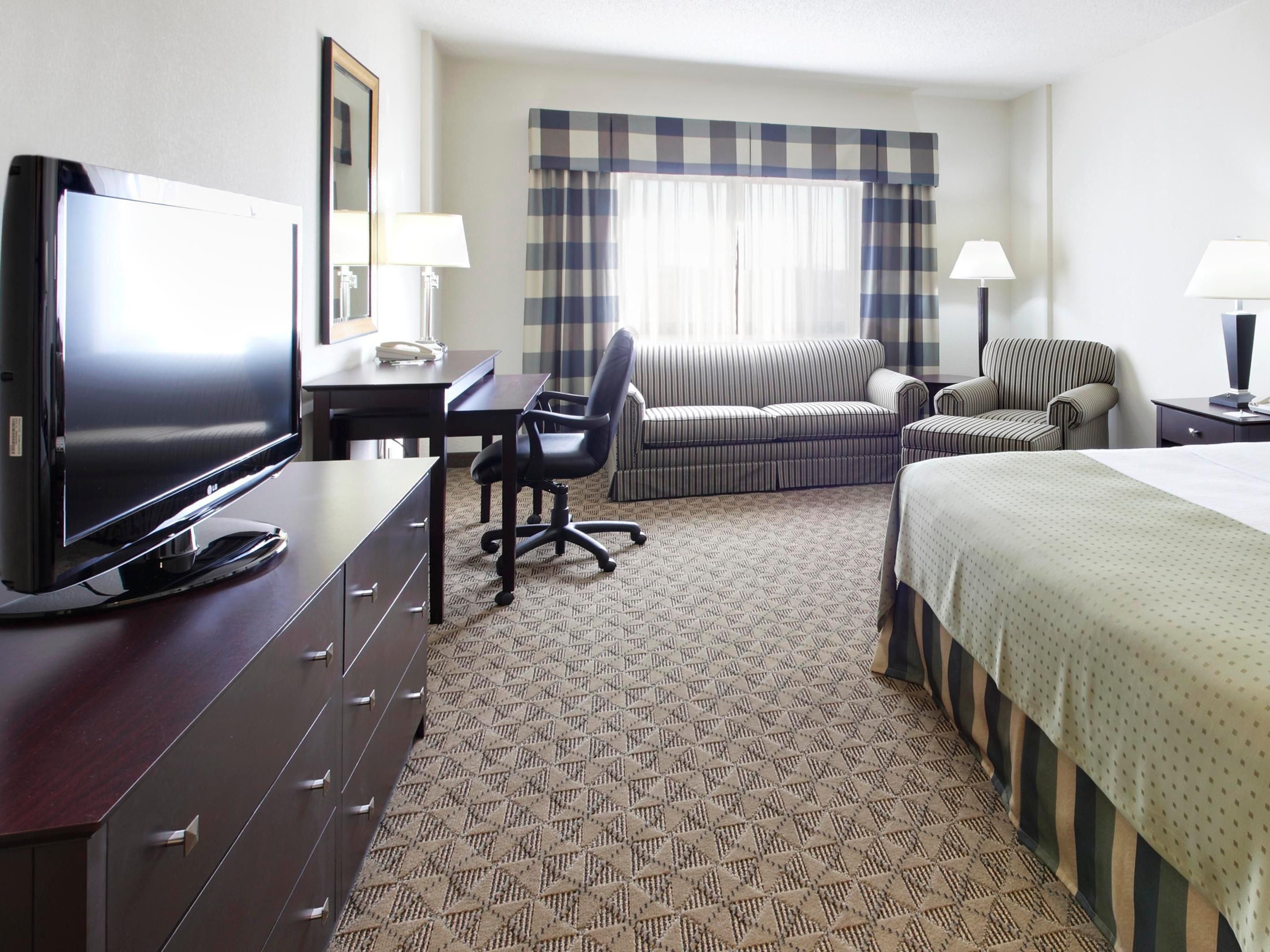 King Bed Guestroom