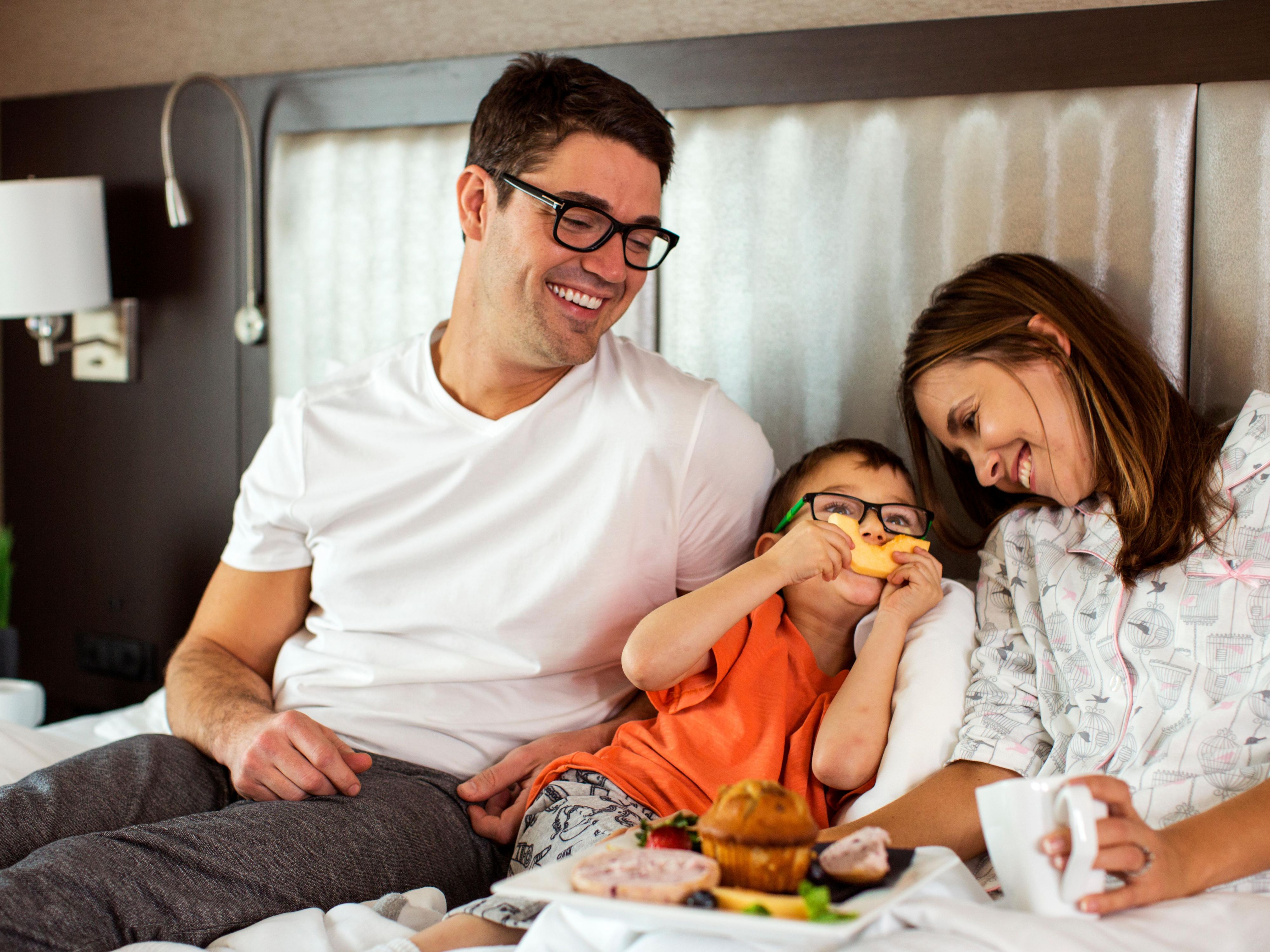 St. Louis has numerous fun attractions and restaurants! We are the perfect place to be during your trip to the St. Louis area!  Whether you are here for work or leisure there is nothing better than a Holiday Inn to accommodate your every need! 