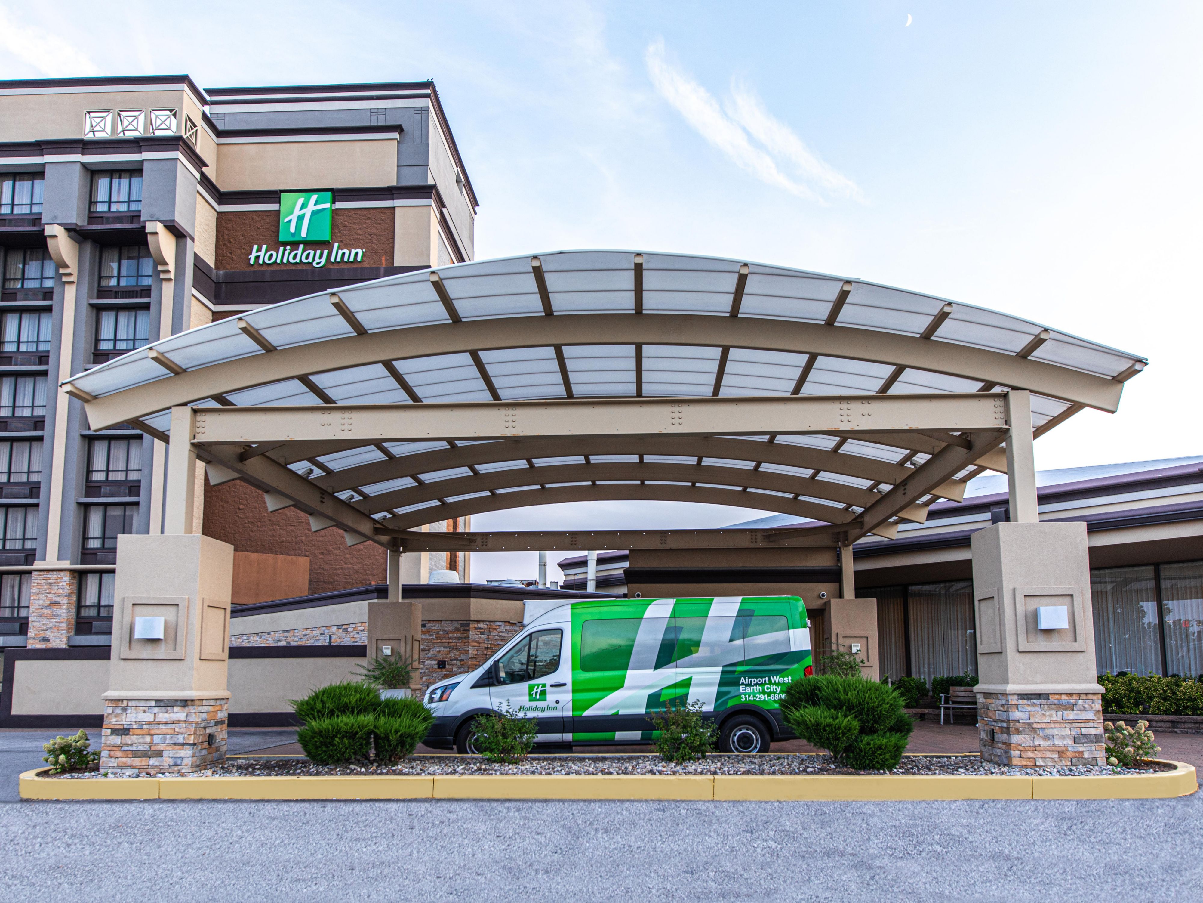 Located near the STL – St. Louis Lambert International Airport, we offer shuttle service and parking options for up to 8 days with a one night stay.  

We want to help take the hassle out of sleepy starts and last minute rushes with a warm welcome at our hotel allowing you to relax and start your holiday before you even get there.
