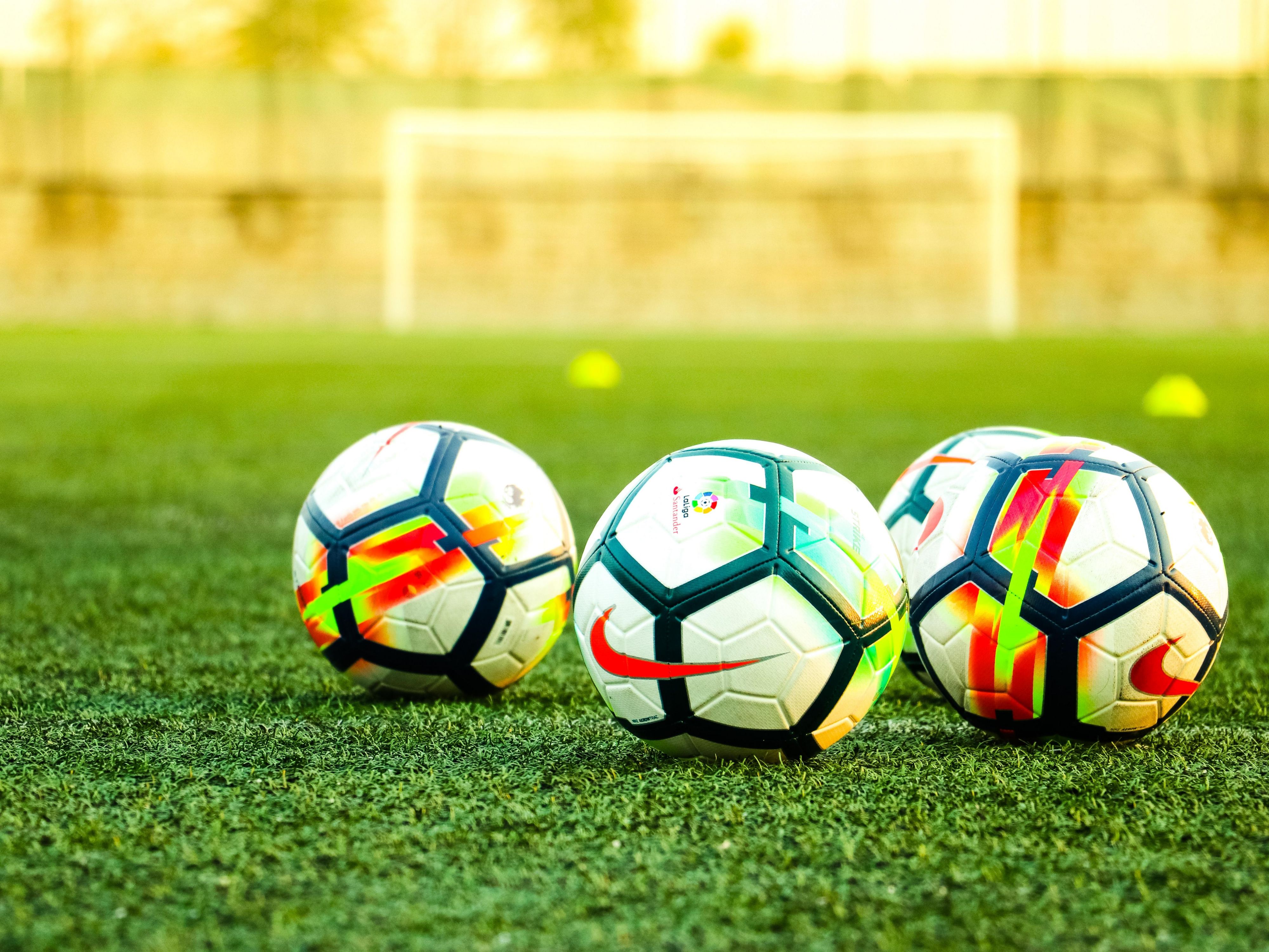 The Holiday Inn St. Louis - Creve Coeur is just a 10-minute drive from the Lou Fusz Soccer Complex and 15 minutes from SportPort International. Discounted rates available for groups of 10 or more. We have a restaurant and pool on property to make it convenient for you to relax between games! Let's go and book today! 