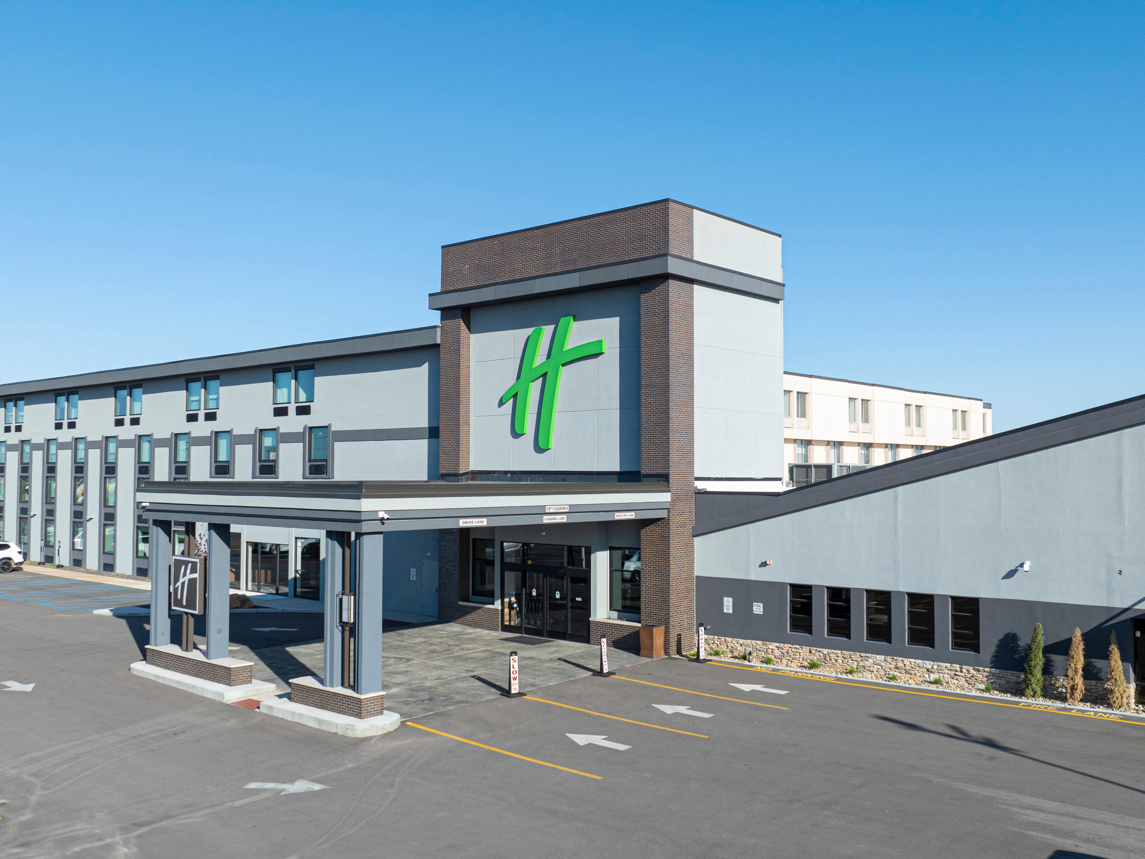 Enjoy the convenience of complimentary parking at our hotel in downtown St. Louis. Whether you're here for business or leisure, our free on-site parking means a hassle-free experience for you. No need to worry about finding a spot or extra fees—just park, relax, and come and go as you please.