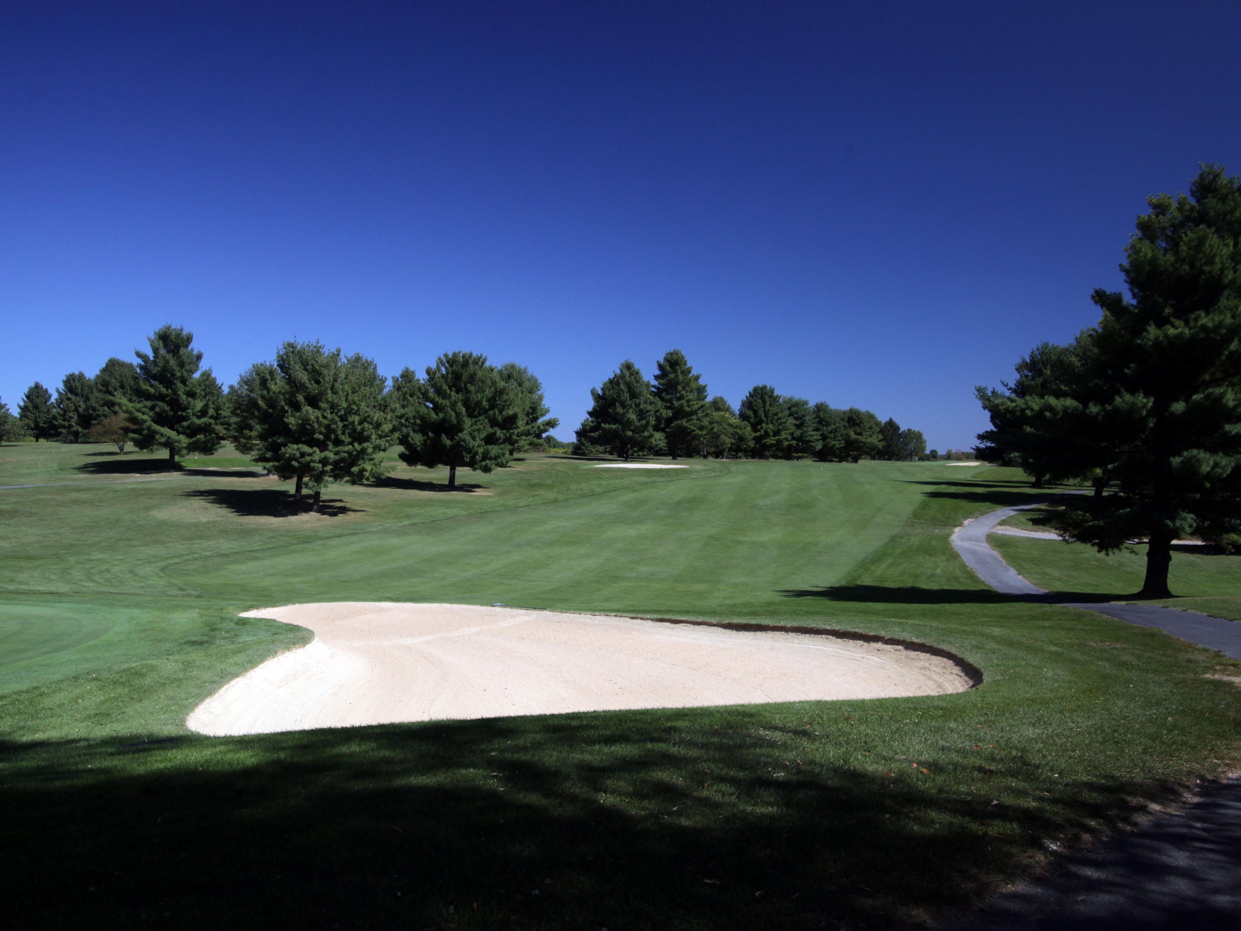 Play & Stay - Go for par while here