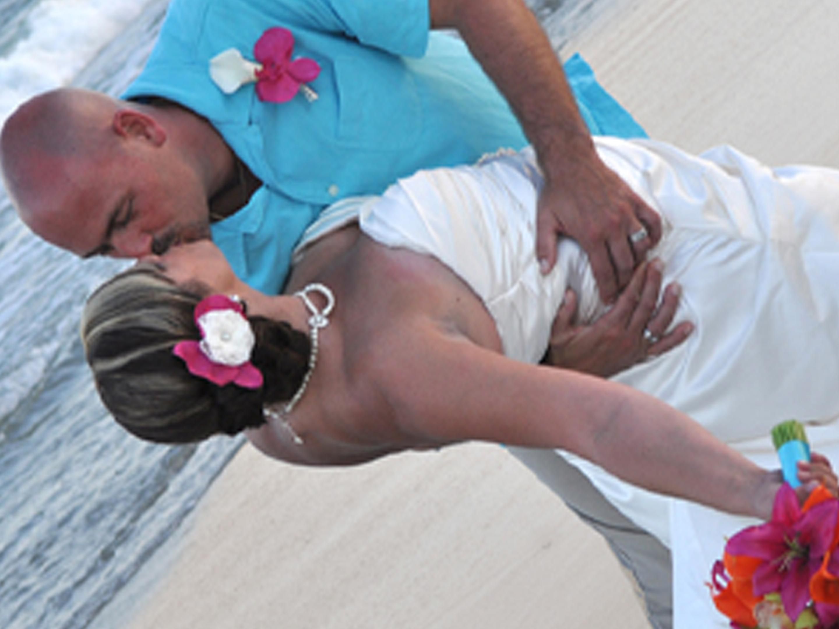 Envision your dream wedding in a destination that reflects the natural beauty of your love. A wedding on the soft sands of Surfside Beach at our oceanfront hotel, located near Myrtle Beach and Garden City along South Carolina’s Atlantic coast, will have your friends and family saying “I Do” to join the celebration of your big day.