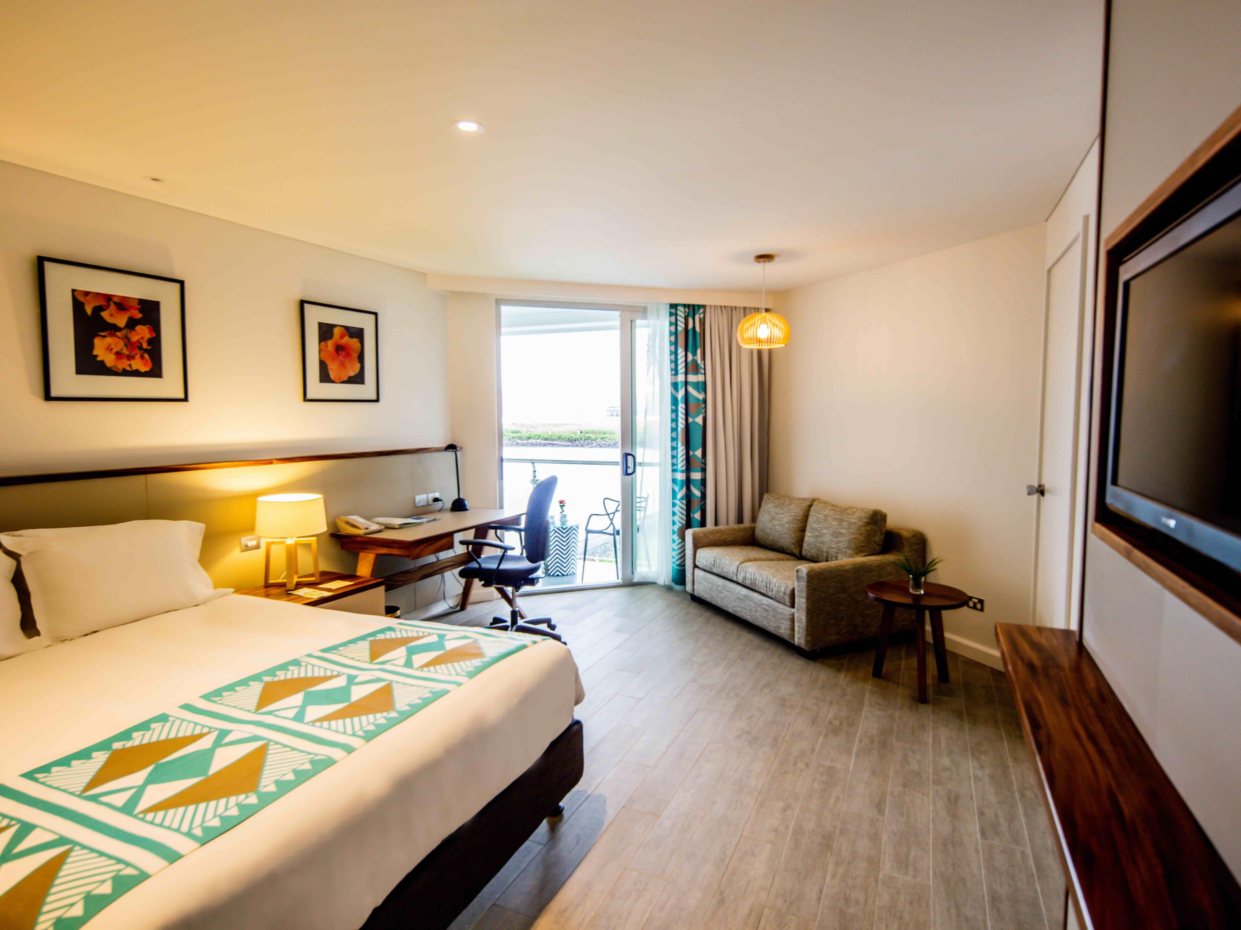 Holiday Inn Hotel Rooms