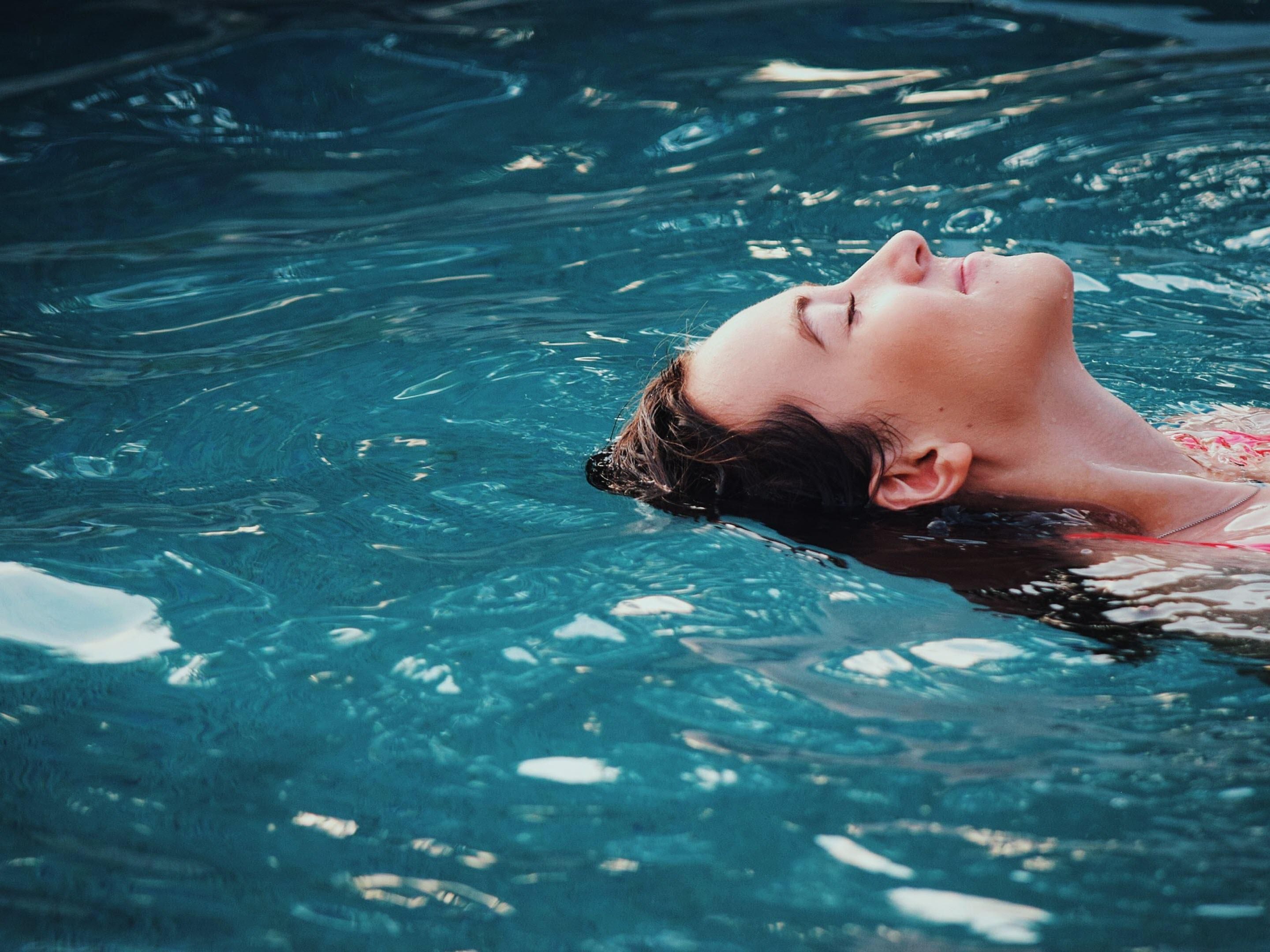Take a dip in our outdoor swimming pool, which is open for your enjoyment from 8am till Dusck daily. 