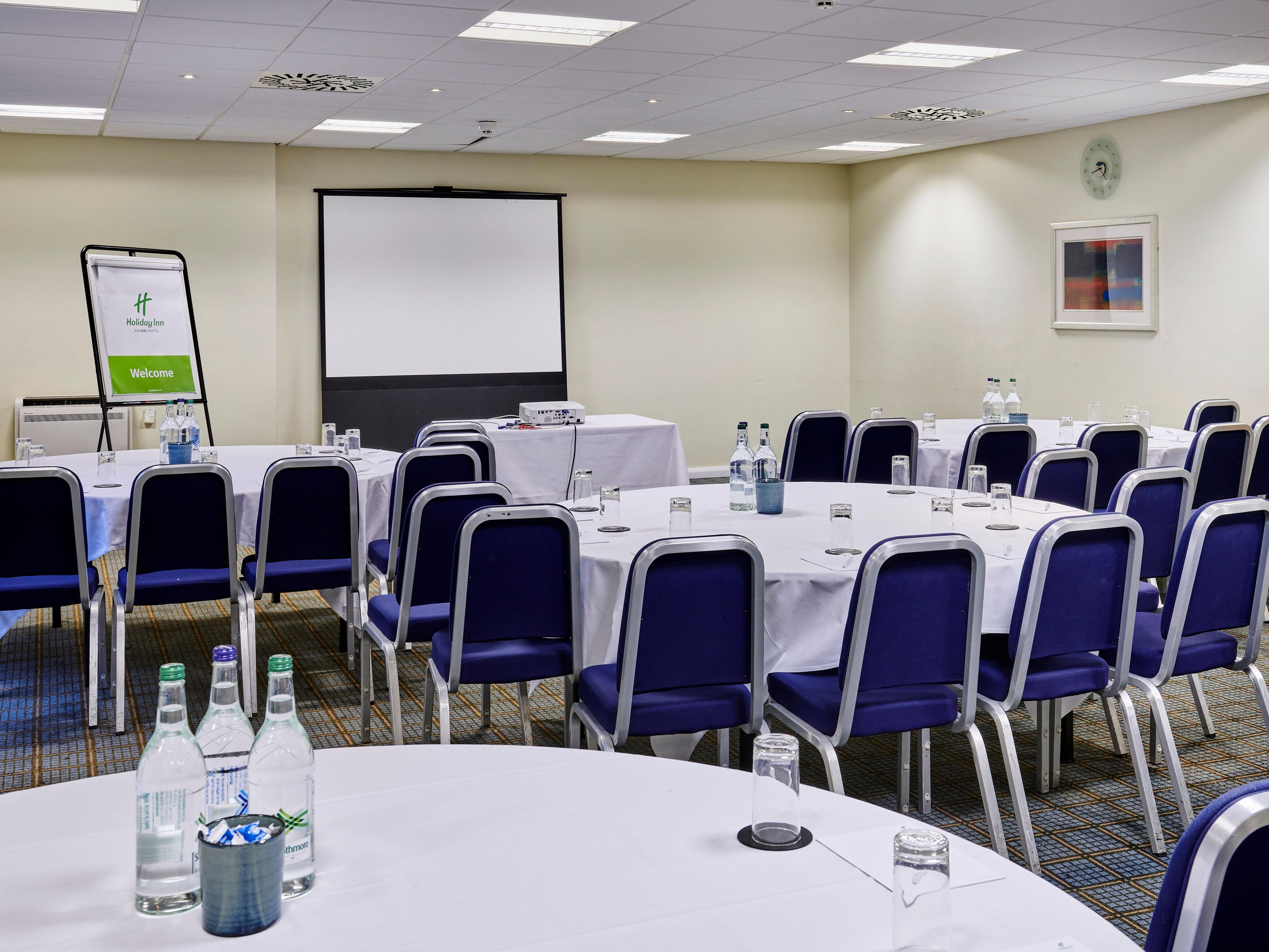 A sought after conference venue, the Holiday Inn Taunton offers 11 well designed, air conditioned meeting rooms, filling with natural daylight and can accommodate up to 260 delegates - Ample free parking with complimentary WiFi.