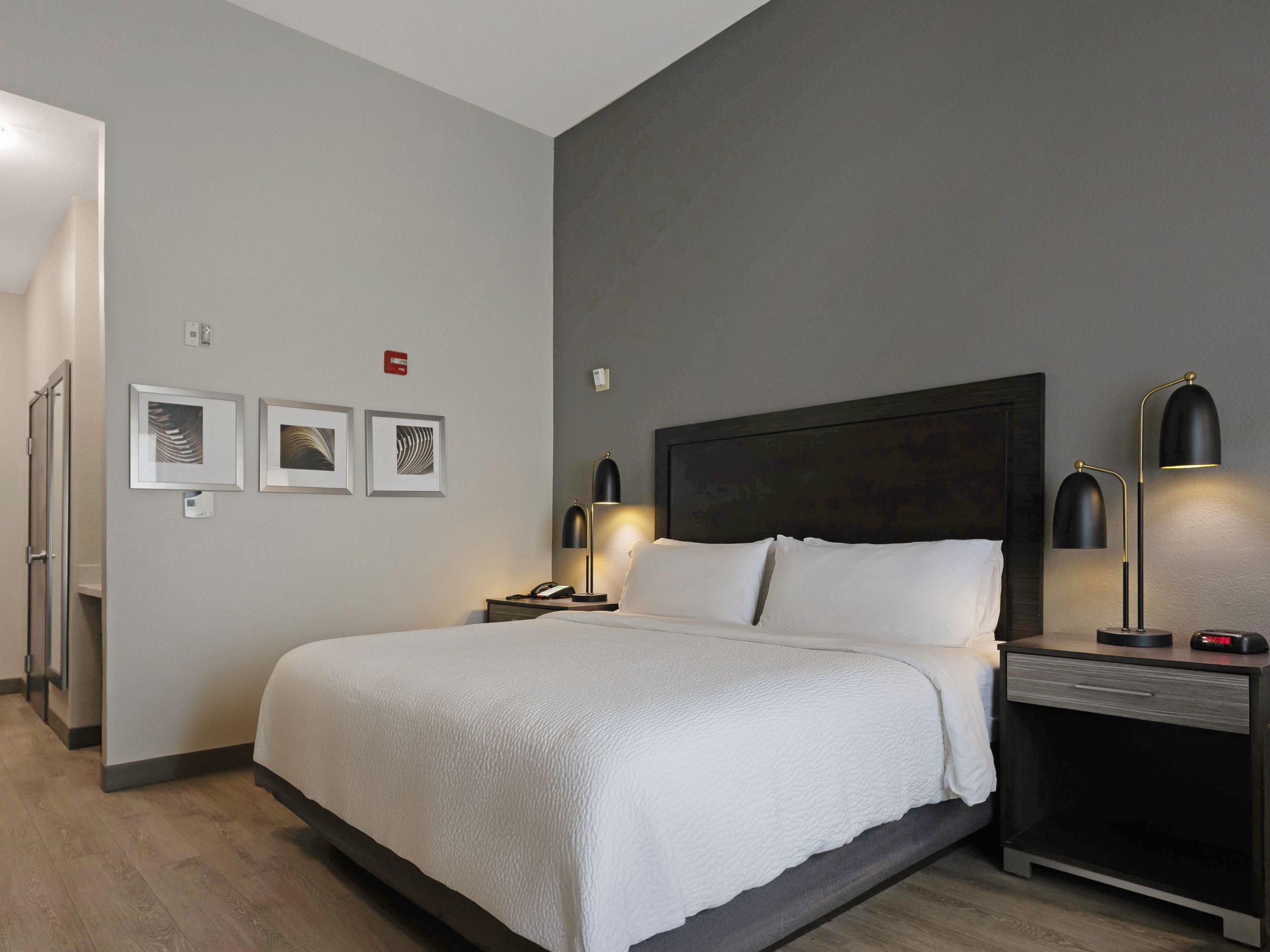 Guest Room Standard King