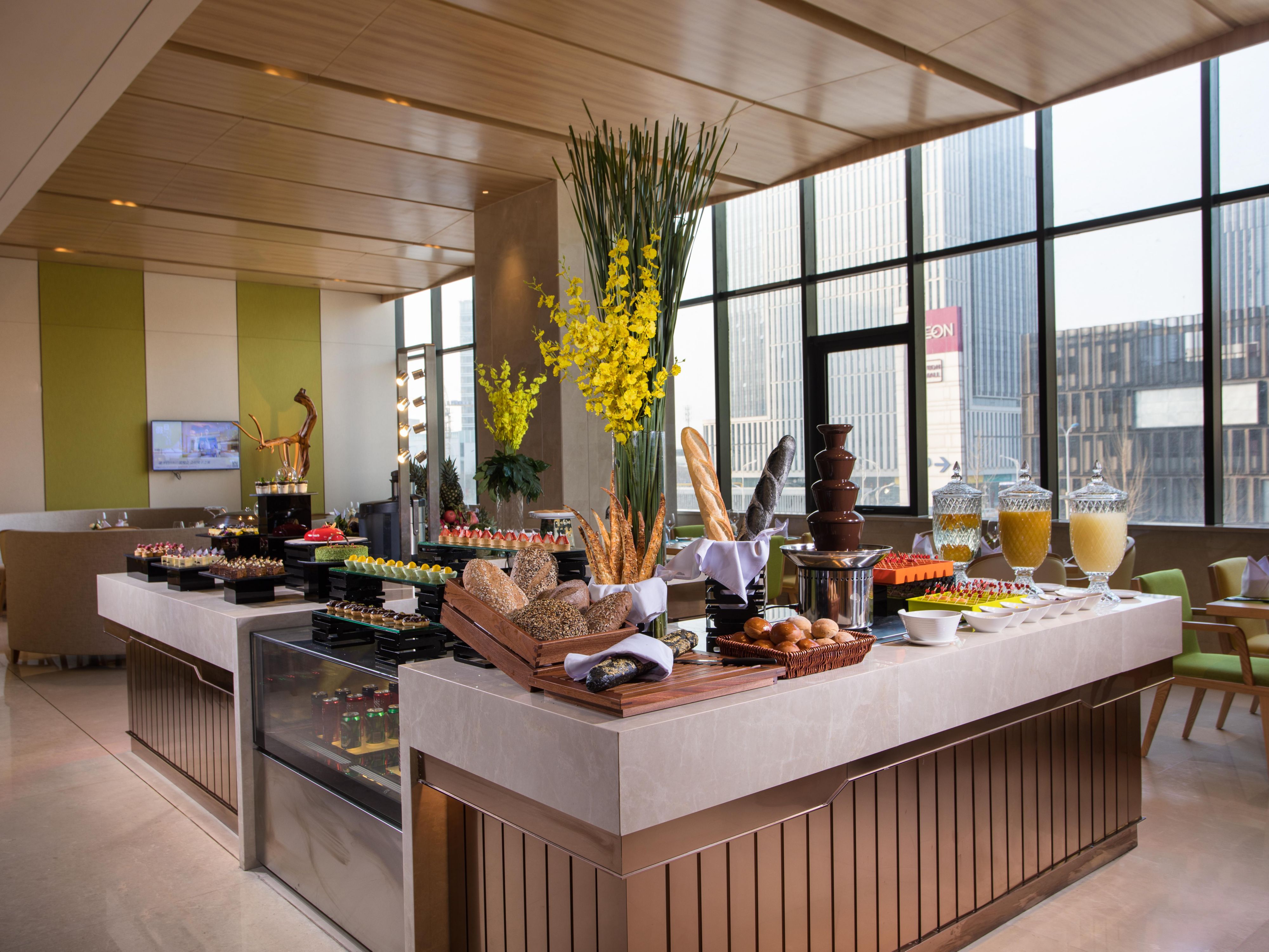 holidayinn hotel dining