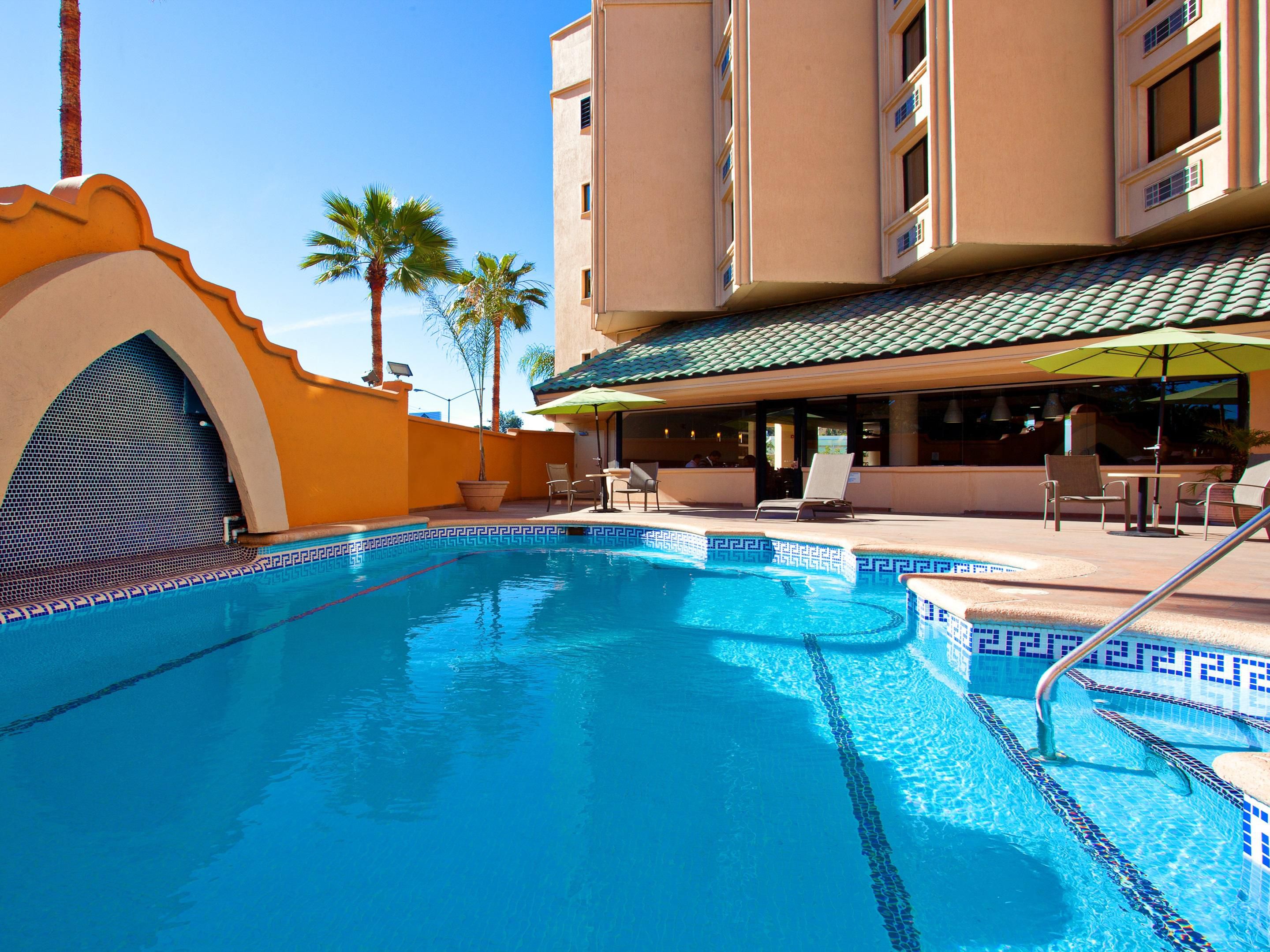 Holiday Inn Tijuana Zona Rio Free & More