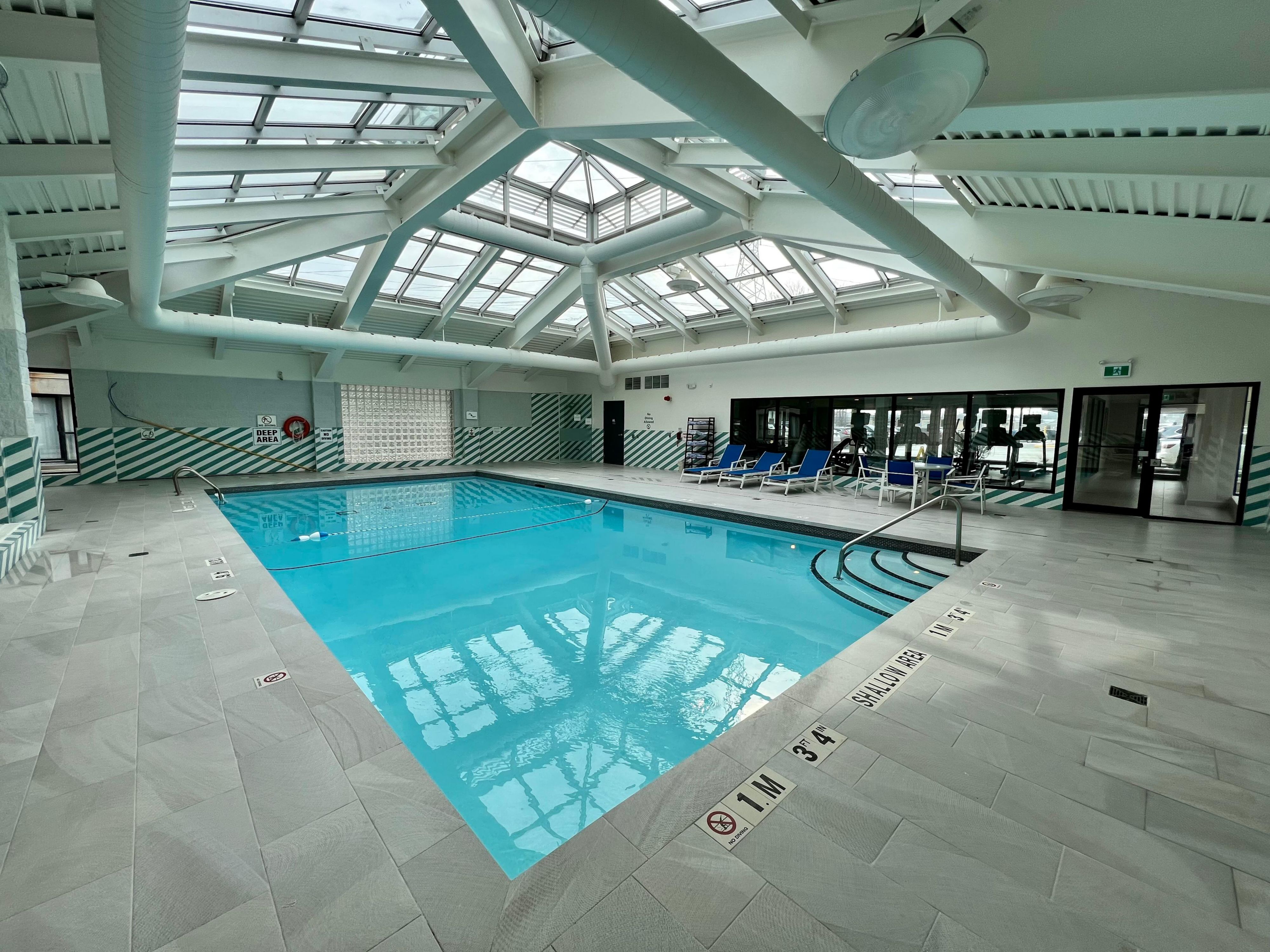 Take a dip in our indoor swimming pool, which is open from 7am to 10pm daily. 