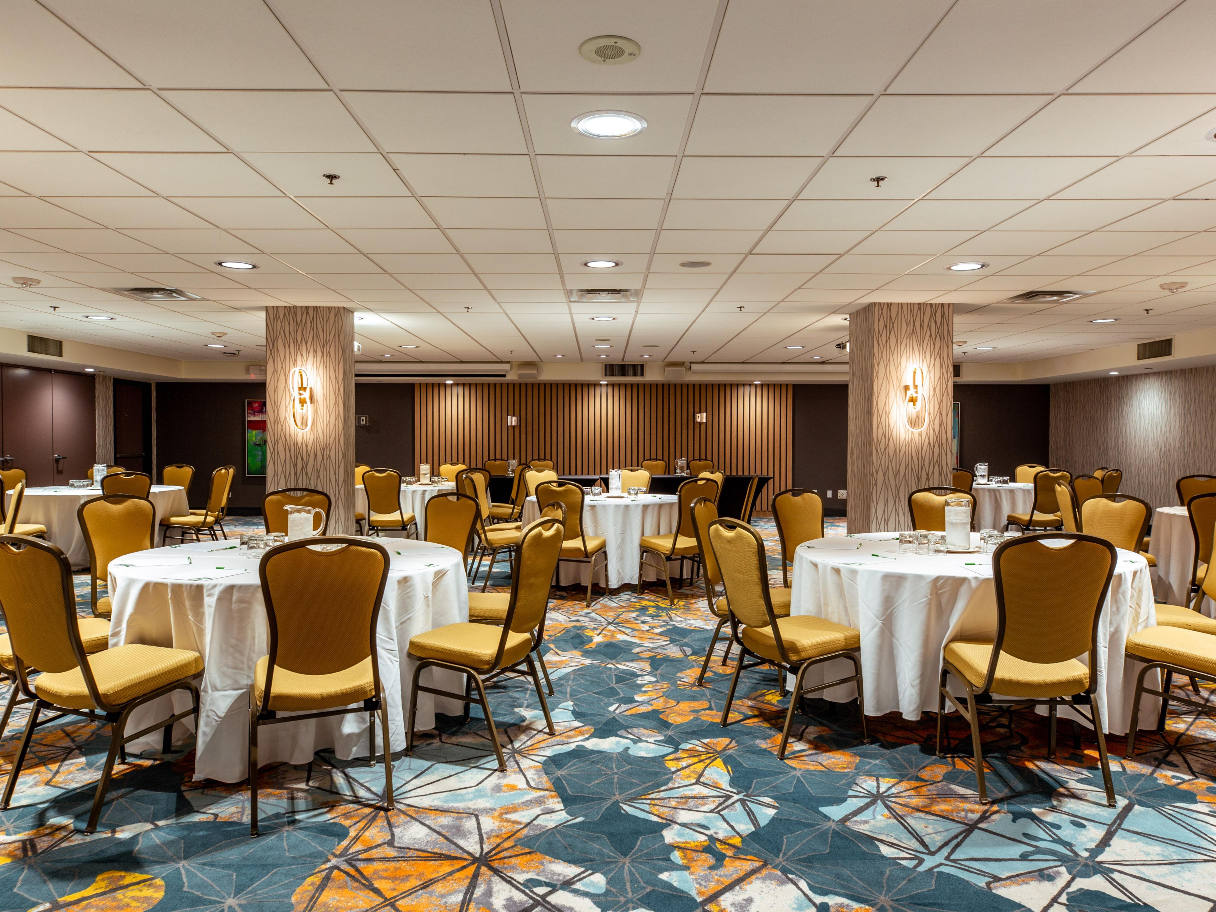 Whether your event is for 10 people or 300 people we have the ideal banquet space to host all types of meetings, conferences, or events.  Let our dedicated team of Sales and Catering professionals assist you in planning the perfect event.  Call us today for a tour of our event space!