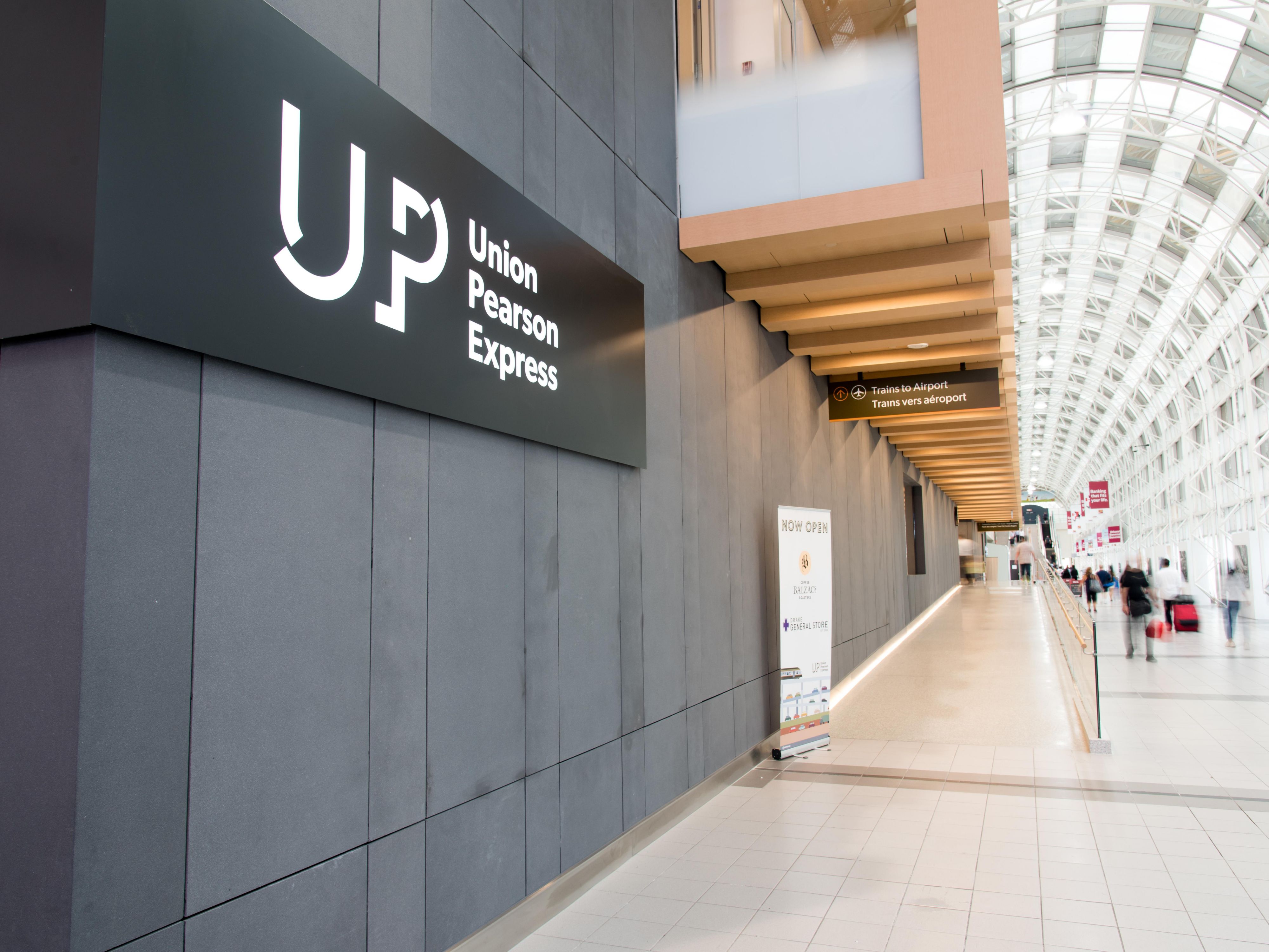 Discover the perfect location for your stay! Enjoy the convenience of our 2 electric vehicle charging stations, take advantage of our complimentary 24/7 airport shuttle service, ensuring a hassle-free travel experience. With the UP Express, you can be downtown Toronto in just 25 minutes. Additionally, we offer covered parking for your vehicle.  