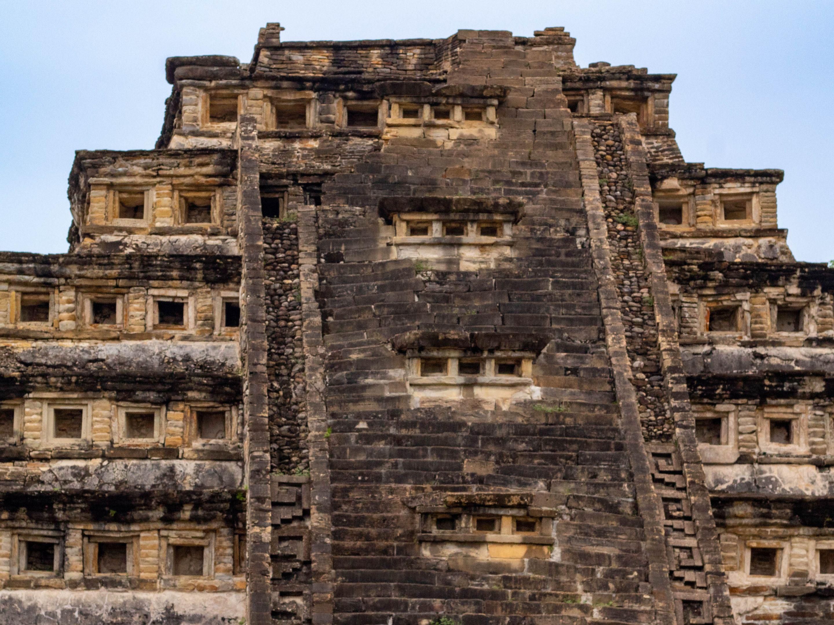 Discover the fascinating archaeological zone of El Tajín in Papantla, Veracruz. Immerse yourself in the region's rich history and culture as you explore its impressive ancient ruins and monuments. Live a historical and enriching experience that will connect you with the ancestral legacy of this wonderful place. Don't miss it!
