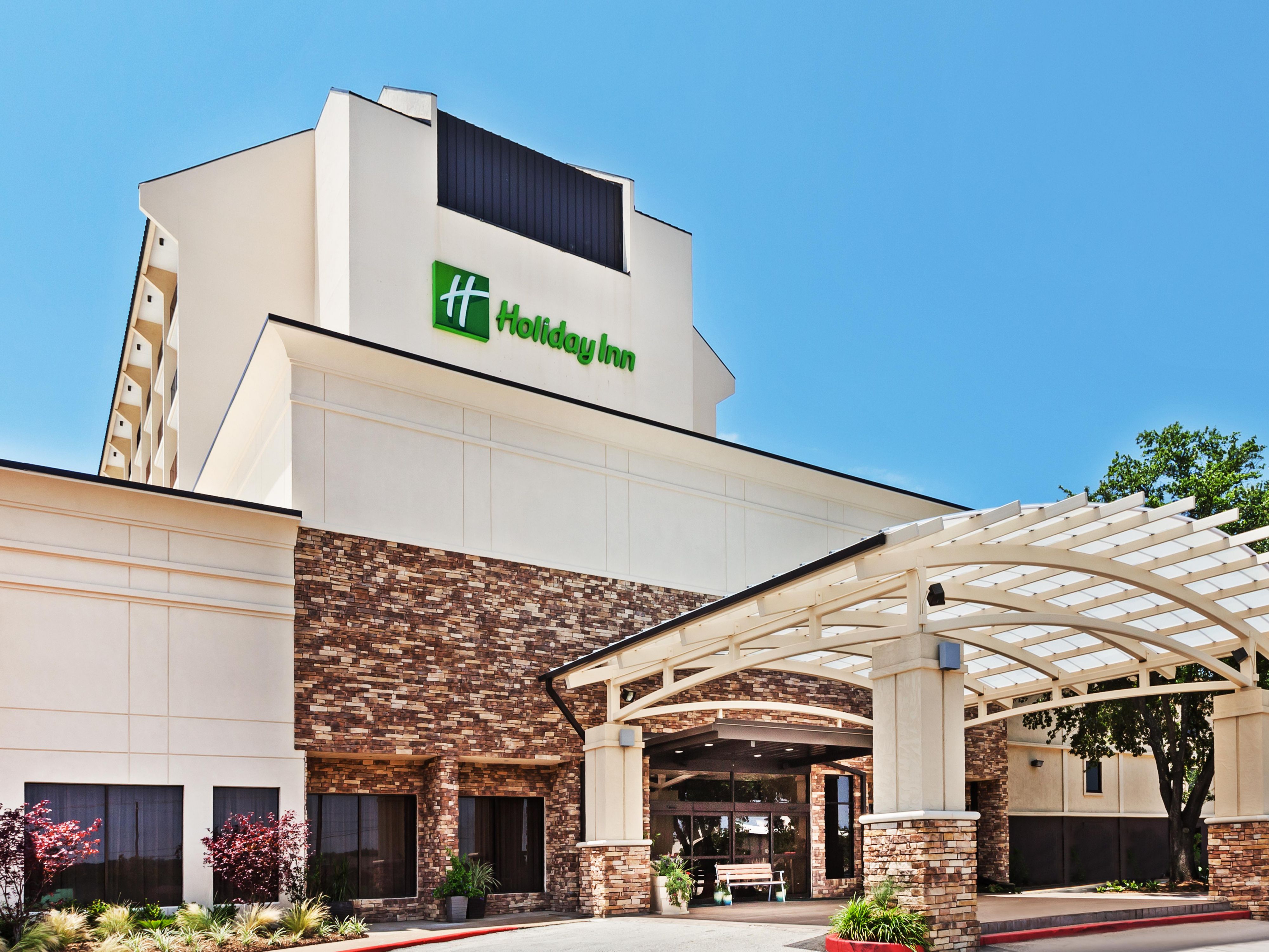 We have an ample parking lot with easy in and out access for large vehicles, including buses for sports teams!