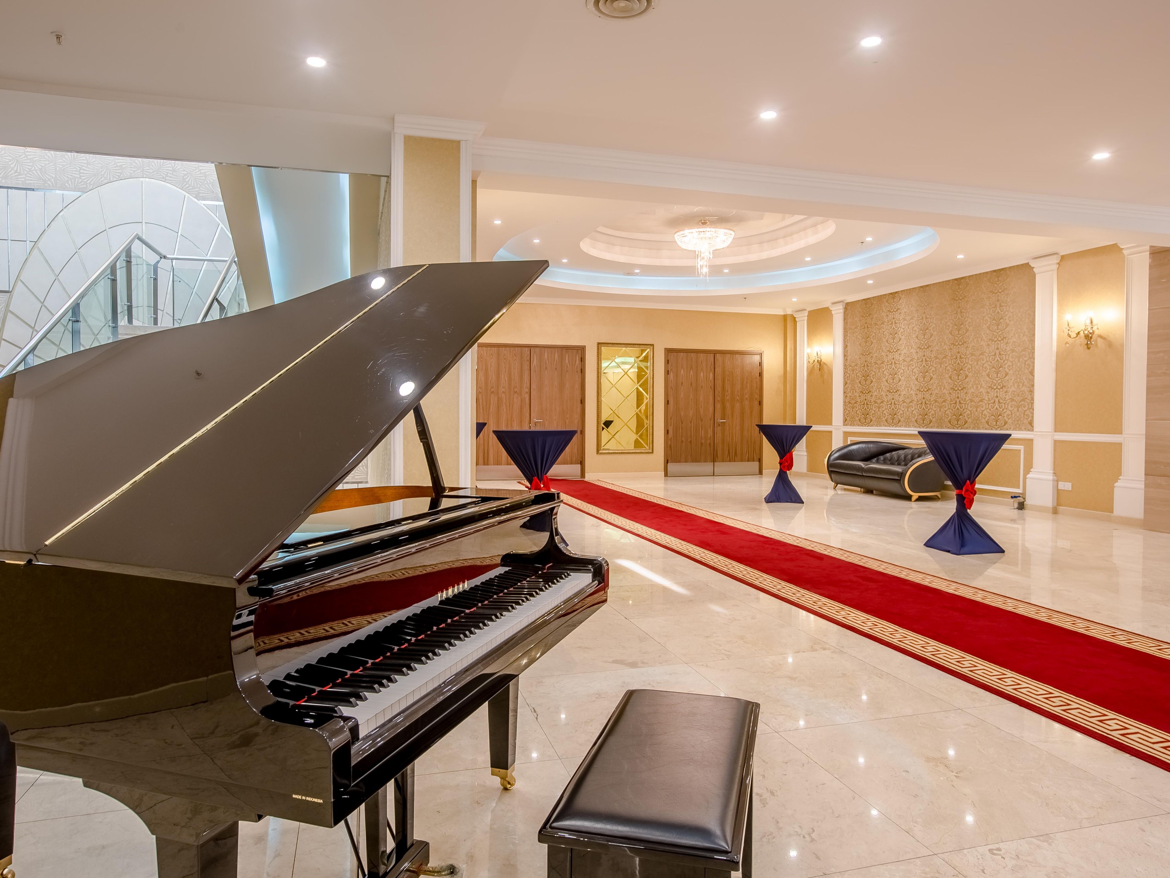 Hotel Feature