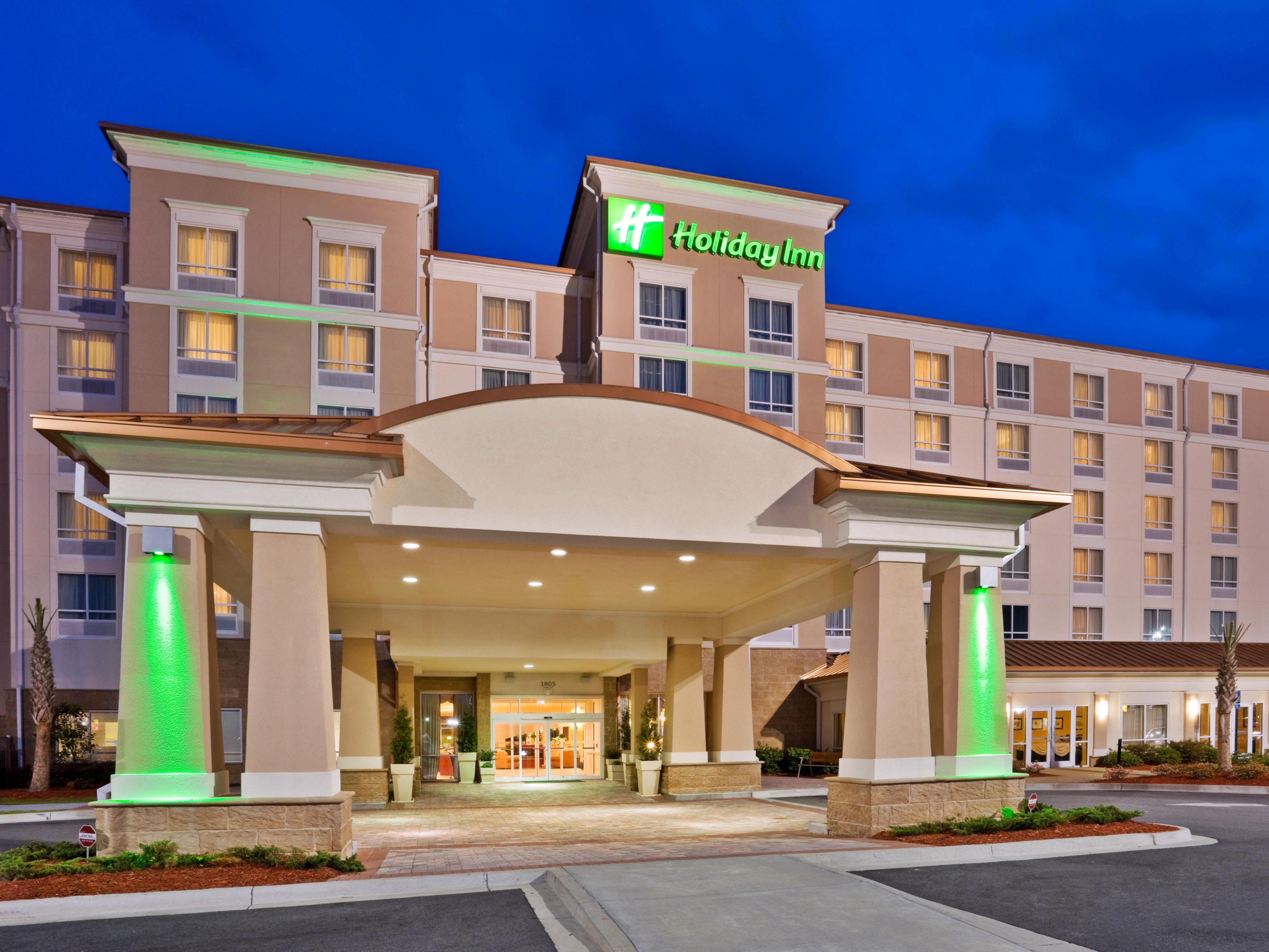 Valdosta is the place to stay when traveling to Florida. It's a good halfway point when visiting beaches, theme parks, or Grandma. Easy access from I-75. To make your stay more enjoyable, there is plenty of shopping and dining in Valdosta.