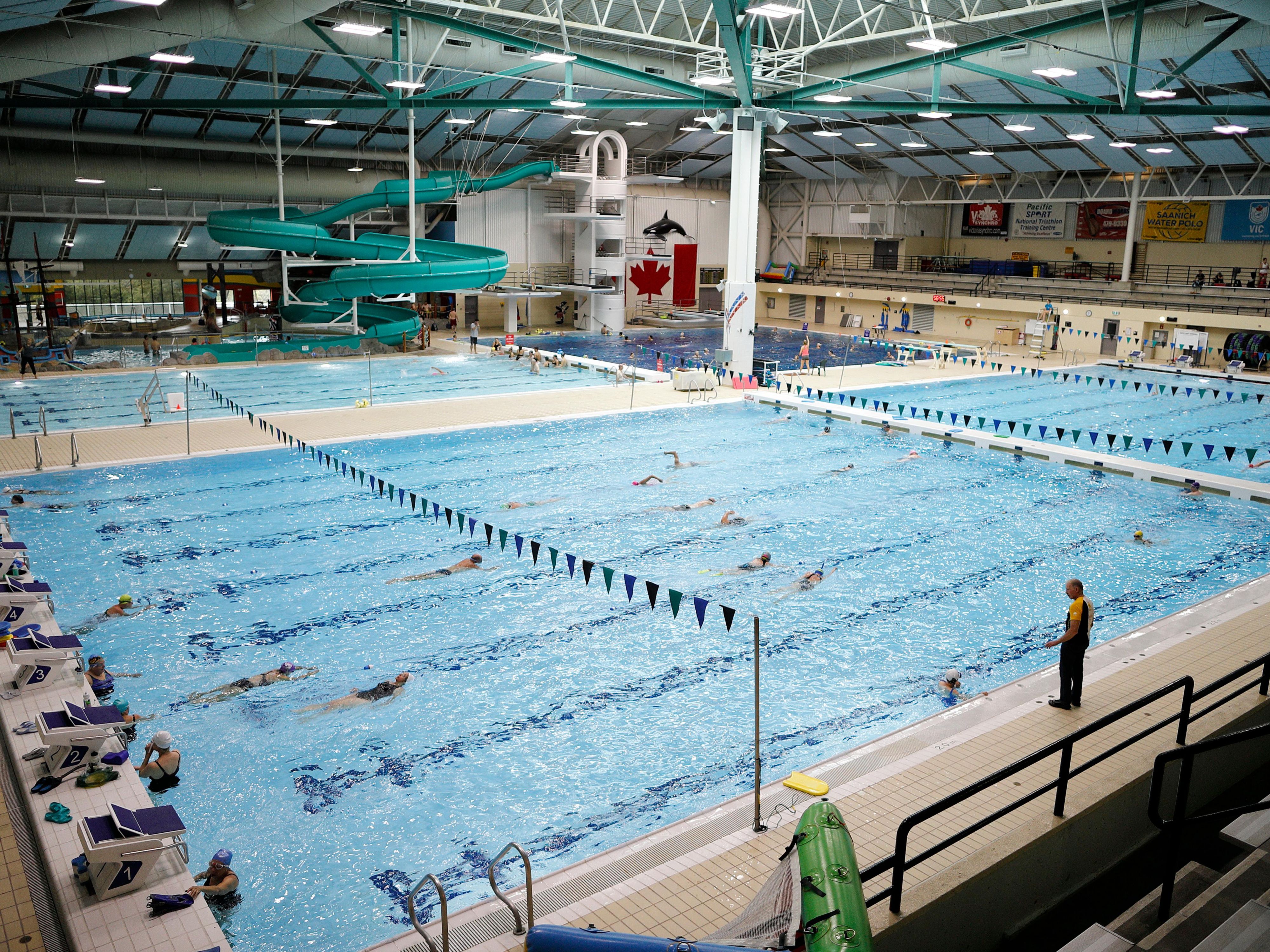 Saanich Commonwealth Place is an amazing pool suitable for all ages. It is located right next to the hotel hosting a swimming competition. The pool features a huge waterslide starting from a 10-meter tower, a fun wave pool, large inflatables to play on, diving boards, a tot pool, hot tub, and steam and sauna facilities.