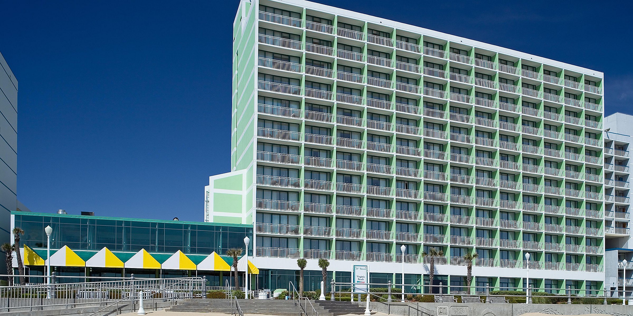 Oceanfront Hotels Virginia Beach Va Holiday Inn Va Beach Oceanside 21st St