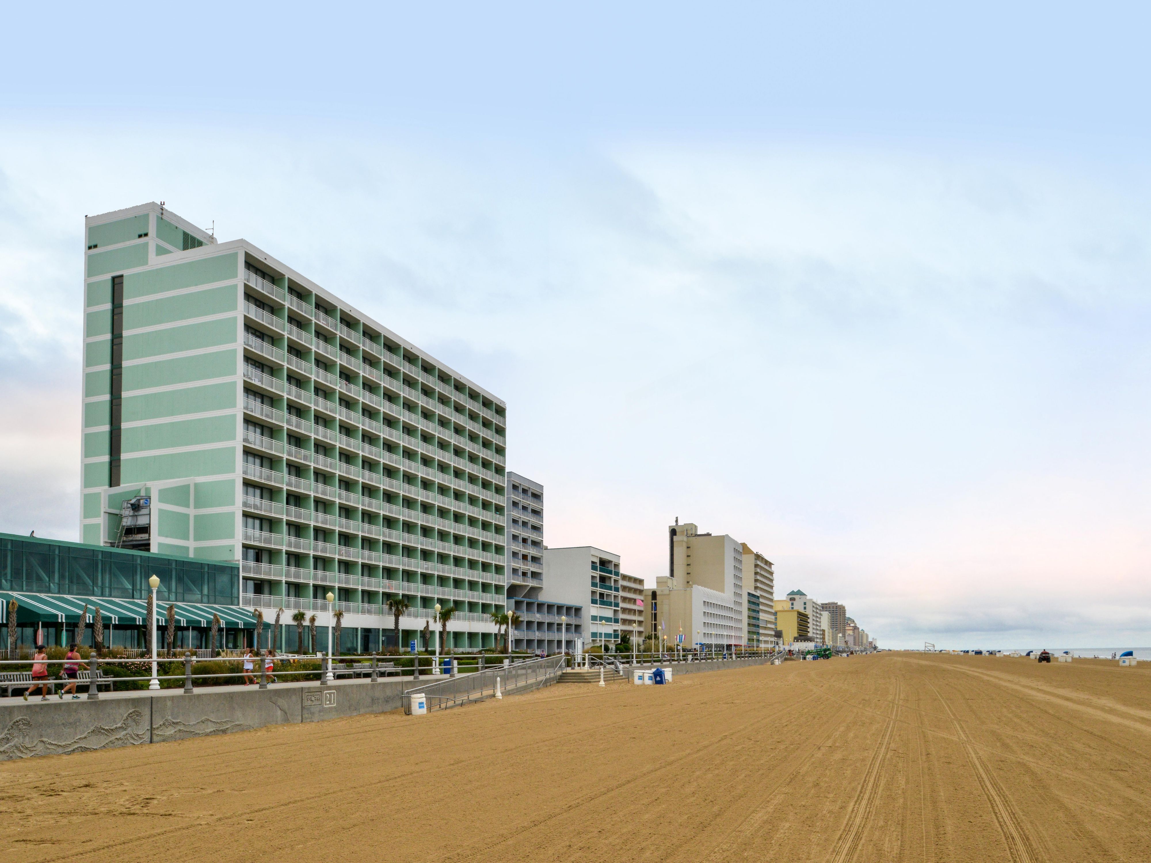 Holiday Inn Virginia Beach 4311847352 4x3