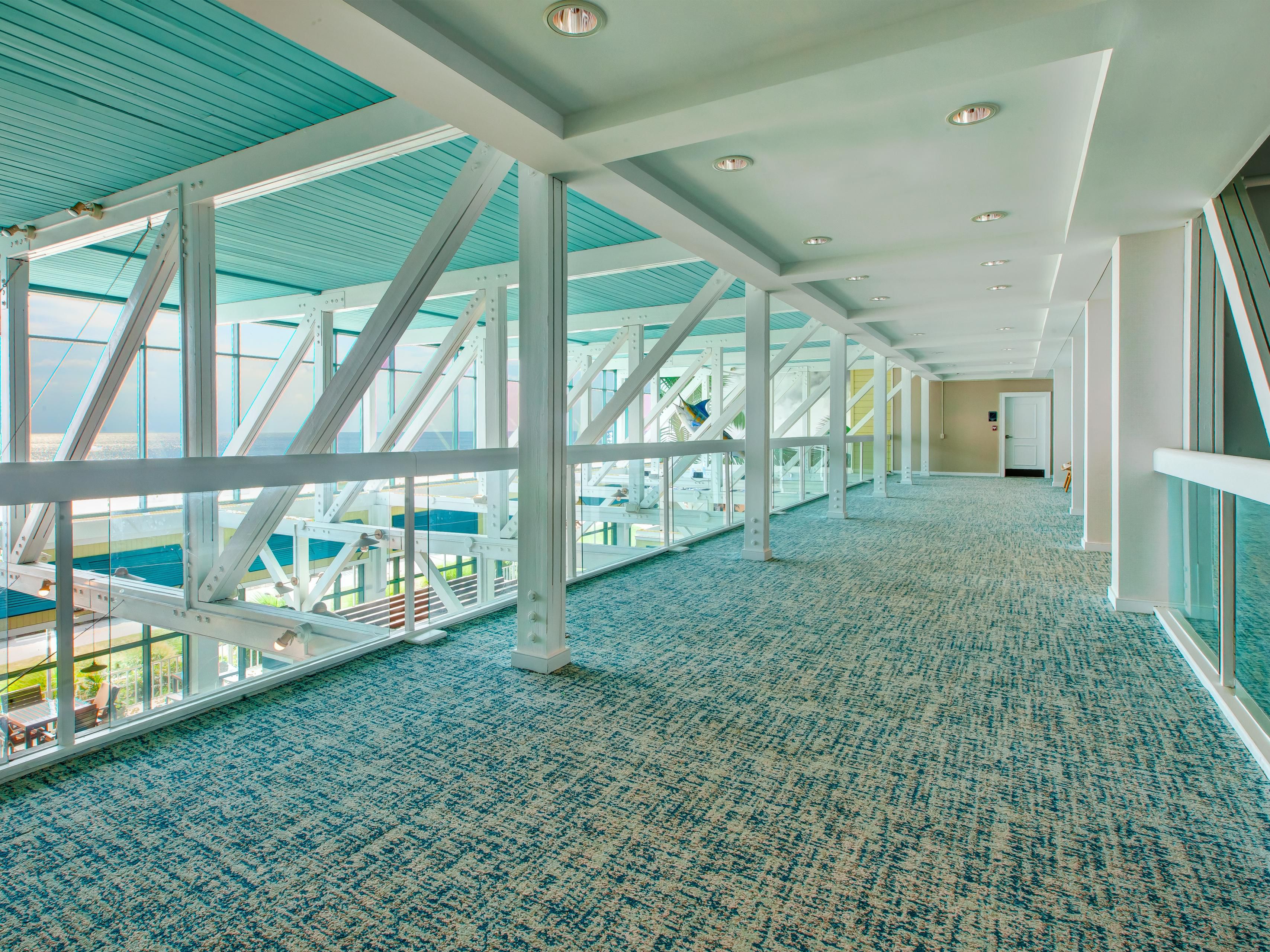 Impress your guests with an unforgettable event at Holiday Inn VA Beach-Oceanside (21st St), where we offer 1,590 square feet of flexible function space for business meetings, banquets, and social events. Our beachfront hotel is also the perfect venue for wedding receptions and private parties, with customizable packages to suit your needs.