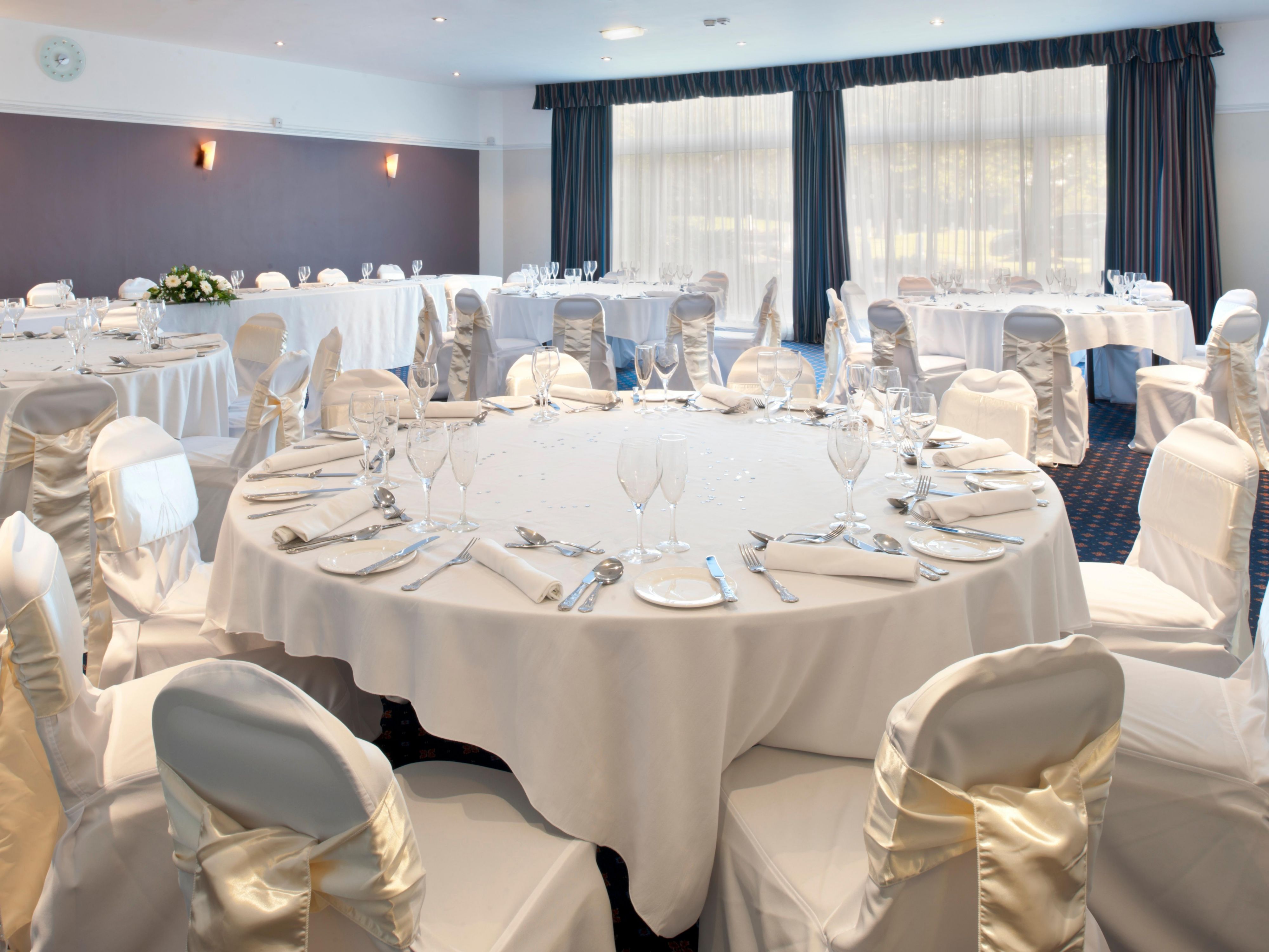 Our hotel is conveniently located on the outskirts of the town, our attractive grounds make for a pleasant backdrop for your photographs. Our experienced staff will ensure to make your day extra special.