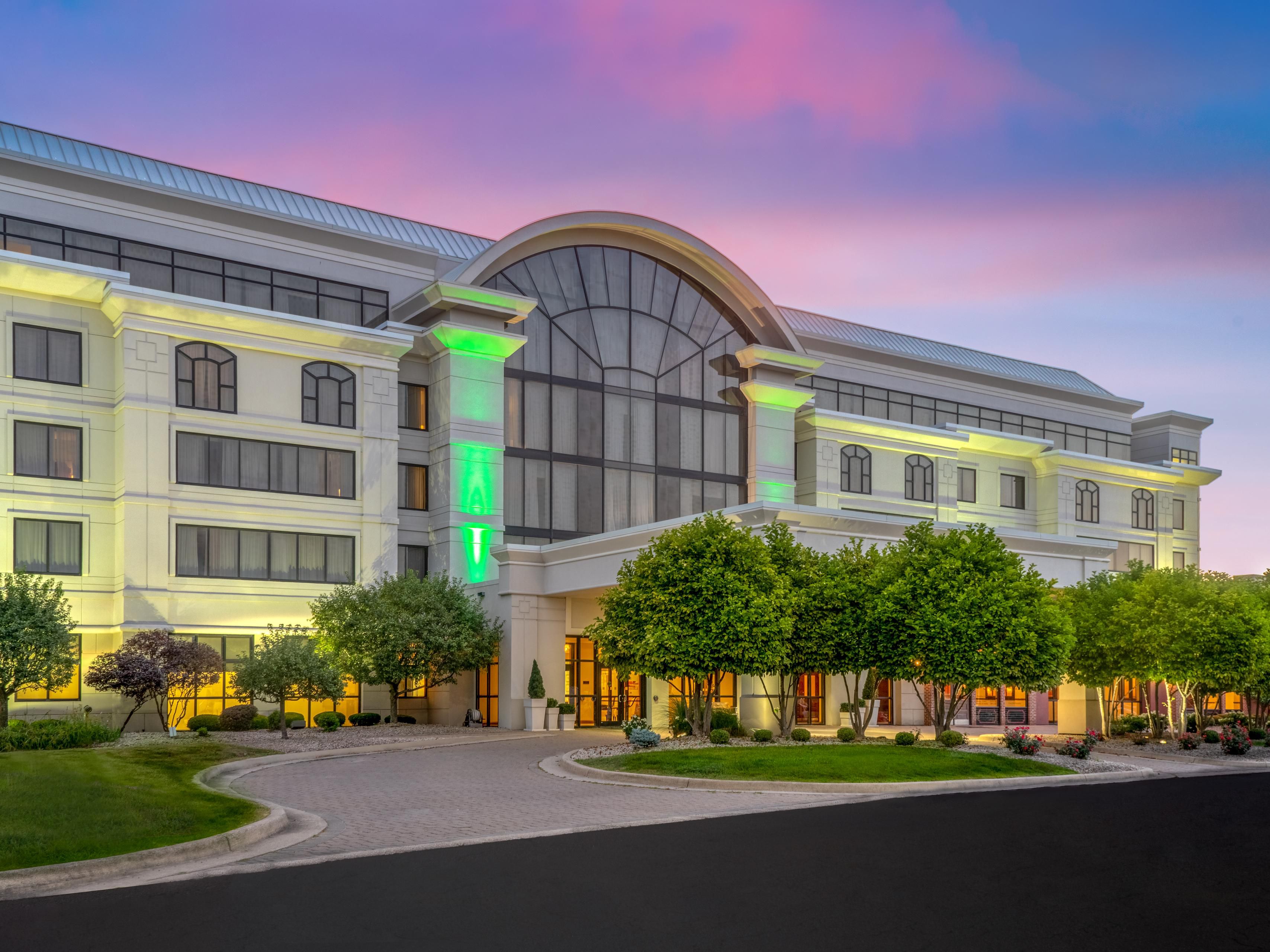 Don’t stress the little things at the Holiday Inn Wilmington hotel, especially when it comes to finding a place to put your car or RV. We offer complimentary parking for all visiting guests, along with on-site EV chargers to accommodate those traveling by electric vehicles.