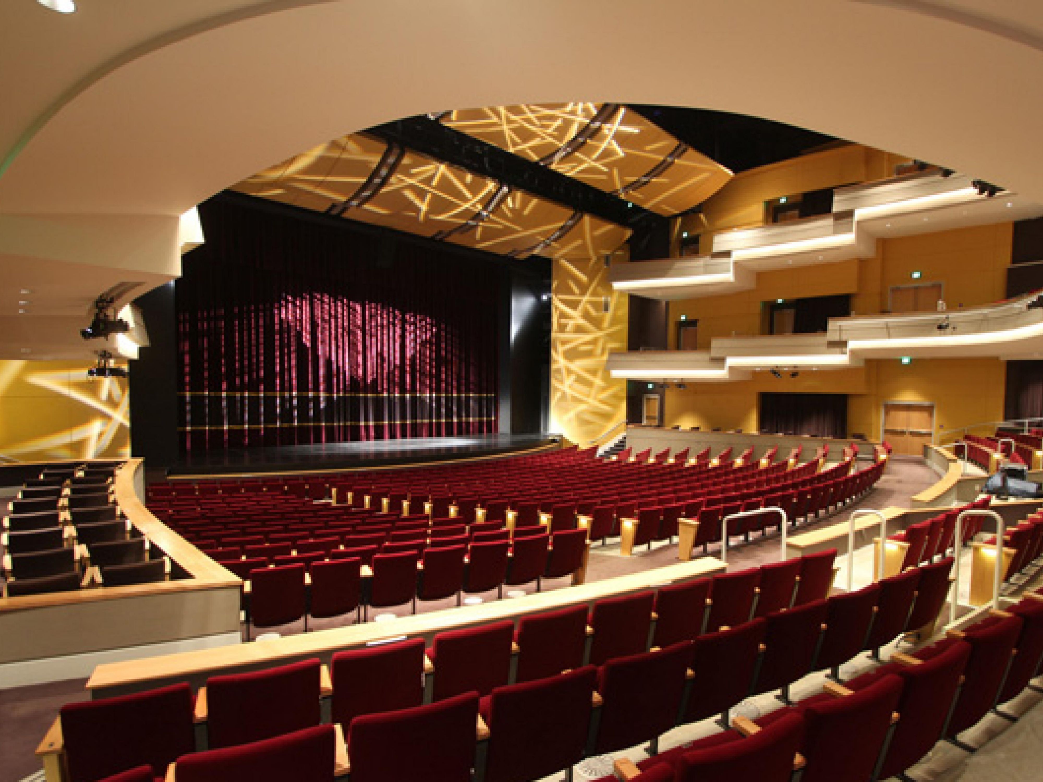 Welcome to the Allan & Laura Wilson Humanities and Fine Arts Center. Cape Fear Community College's center features a spectacular performance hall like you have never seen before!  Check out the upcoming events via the link below and book your discount overnight accommodations today by calling the hotel and asking for the Cape Fear Community rate!