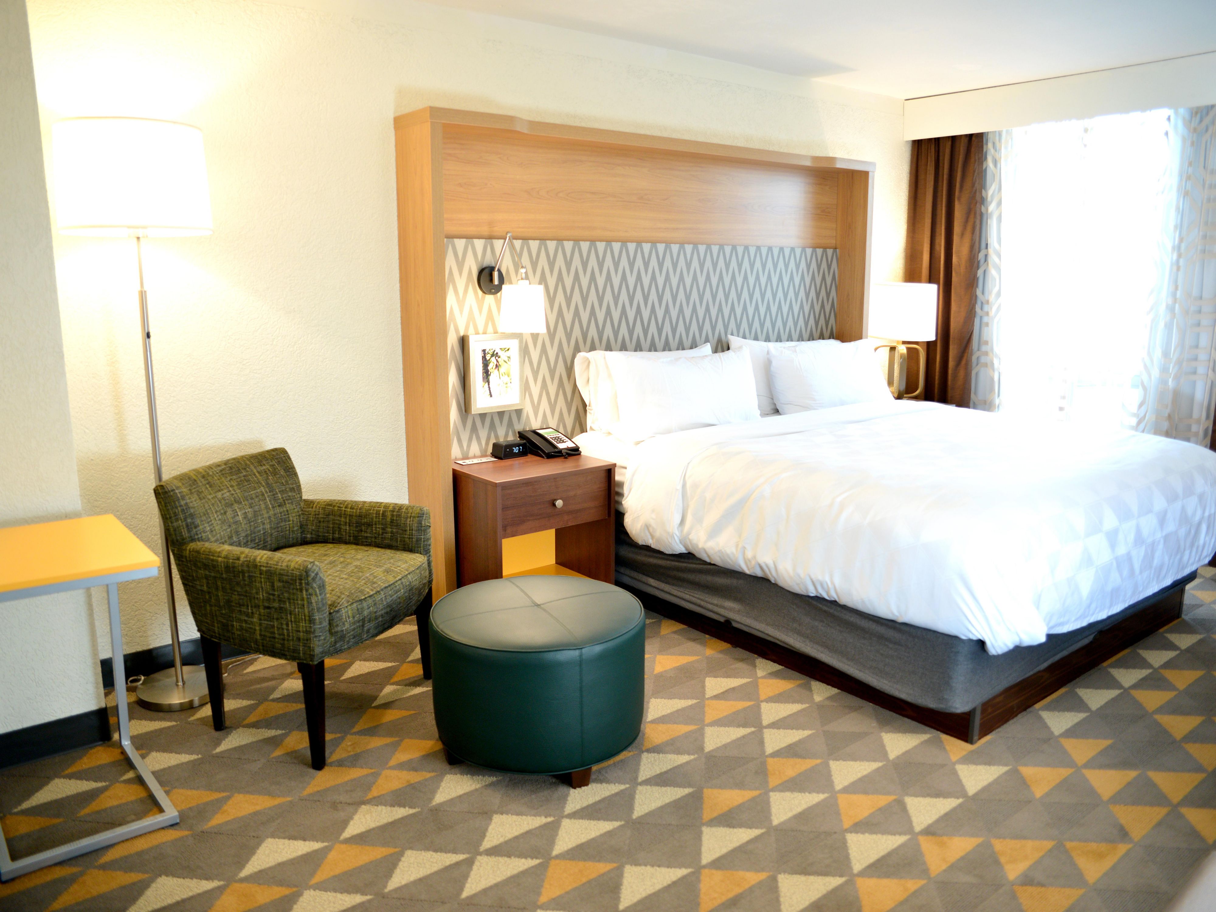 Newly renovated rooms include new mattresses and showers. Day rates available for corporate workers.