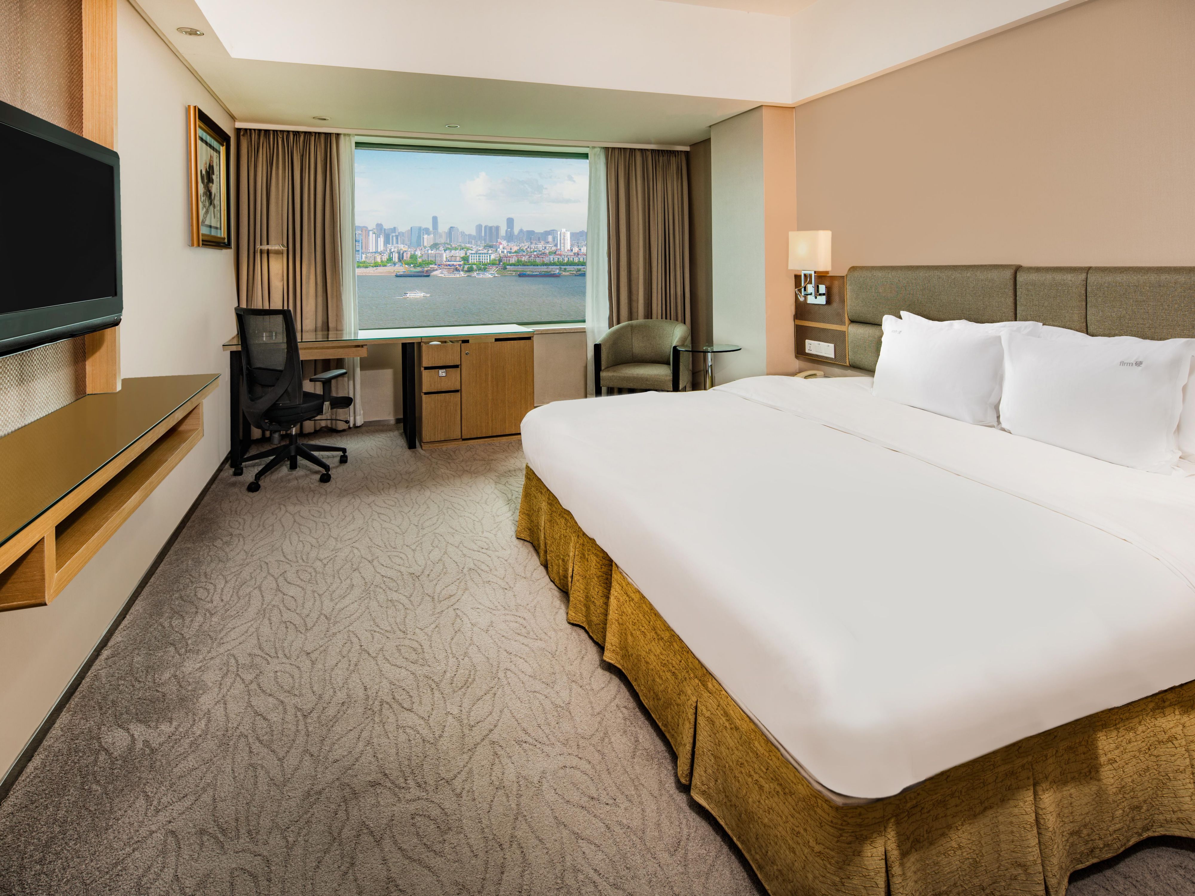 Отель в Wuhan, | Отель Holiday Inn Wuhan Riverside