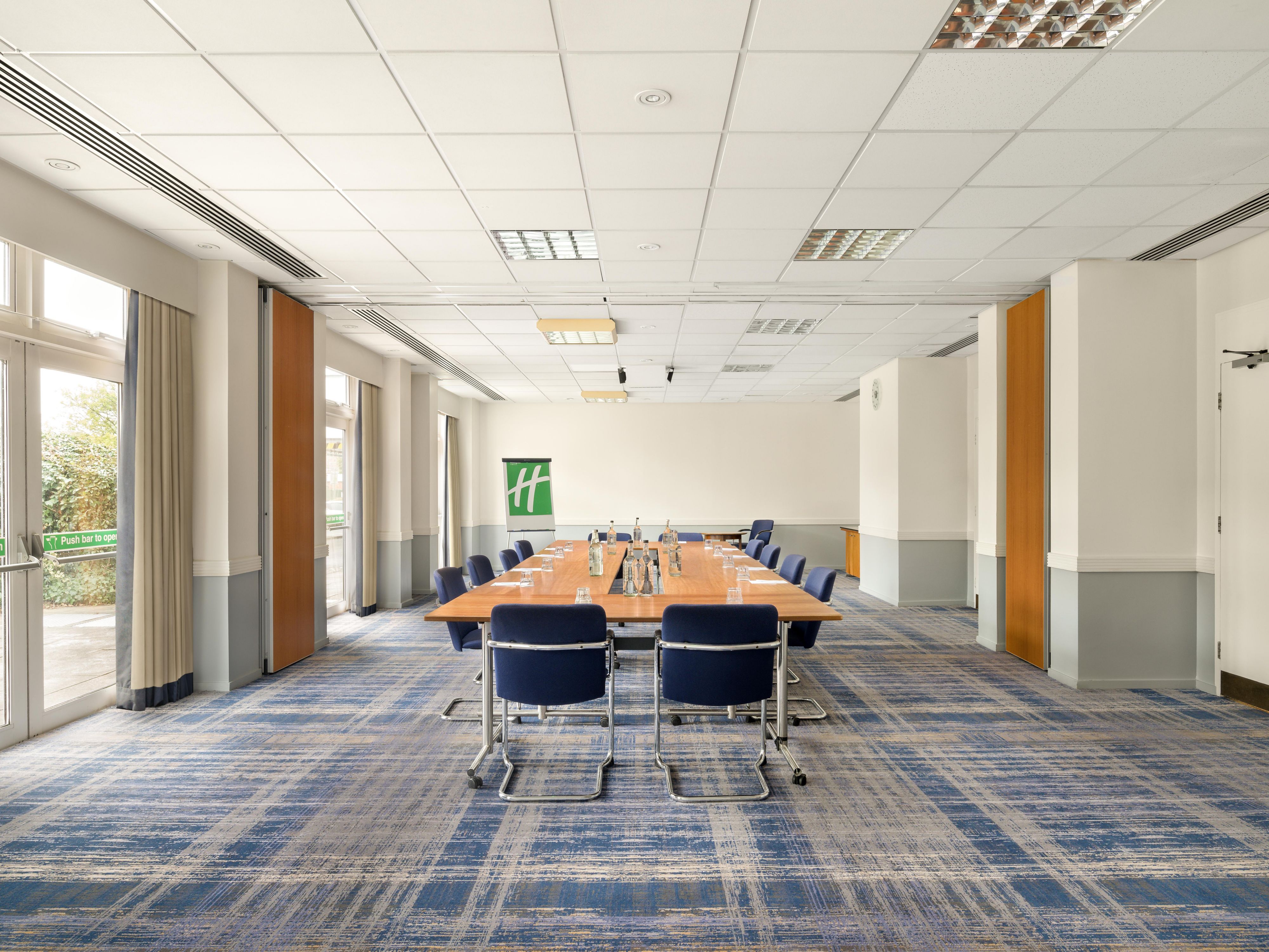 The perfect balance of value and premium service, in 2026 make the most of our DDR Lite rate only £26 per person. Including everything you need for a productive day: room hire, modern facilities, a tasty lunch, and tea and coffee. 

Quote DDRLITE when booking.