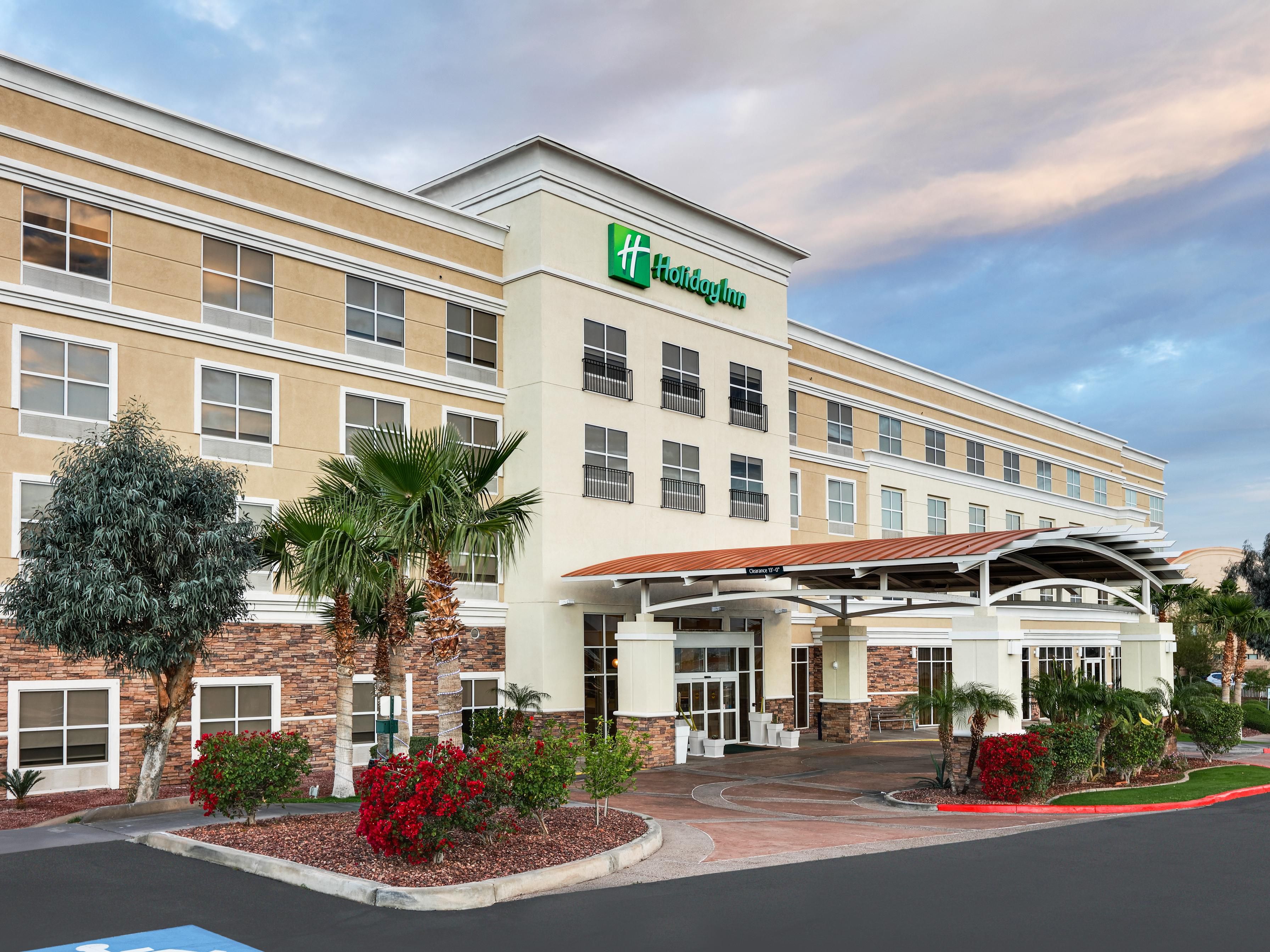 The Holiday Inn Yuma, with its prime location near a lot of restaurants, acts as a hub for all of your Yuma adventures. With great shops, museums, and cultural centers nearby, you can experience fun attractions with just a short drive, like the Colorado River, the Imperial Sand Dunes, and Los Algodones. Here, you can explore without traveling far.