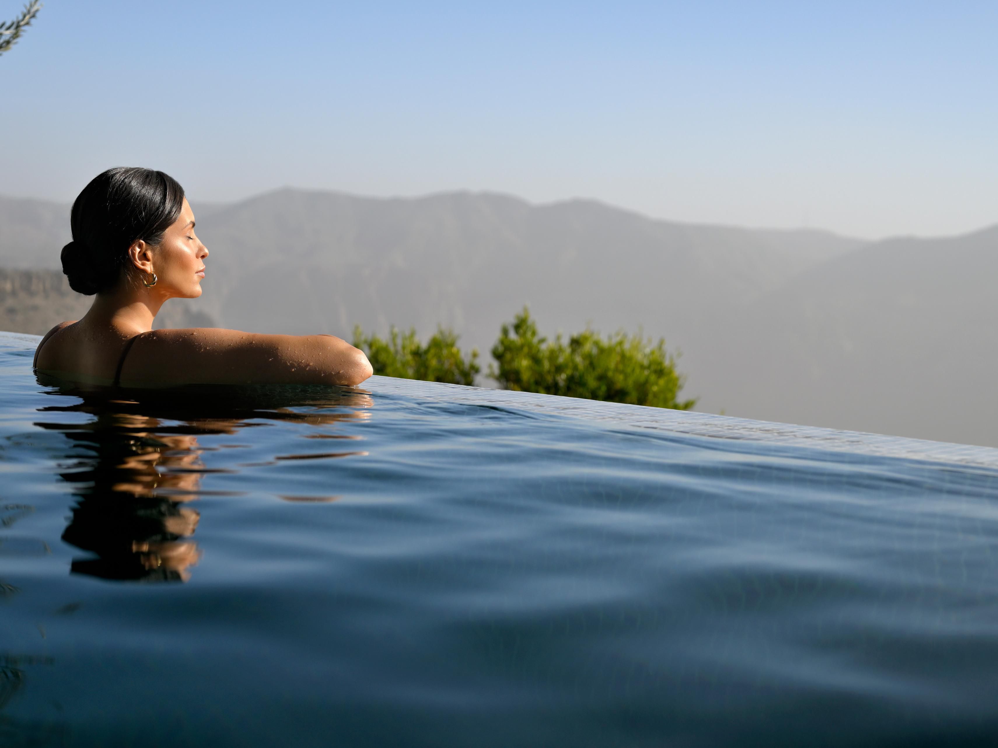 Serenity unfolds where the pool meets scenic mountain views  