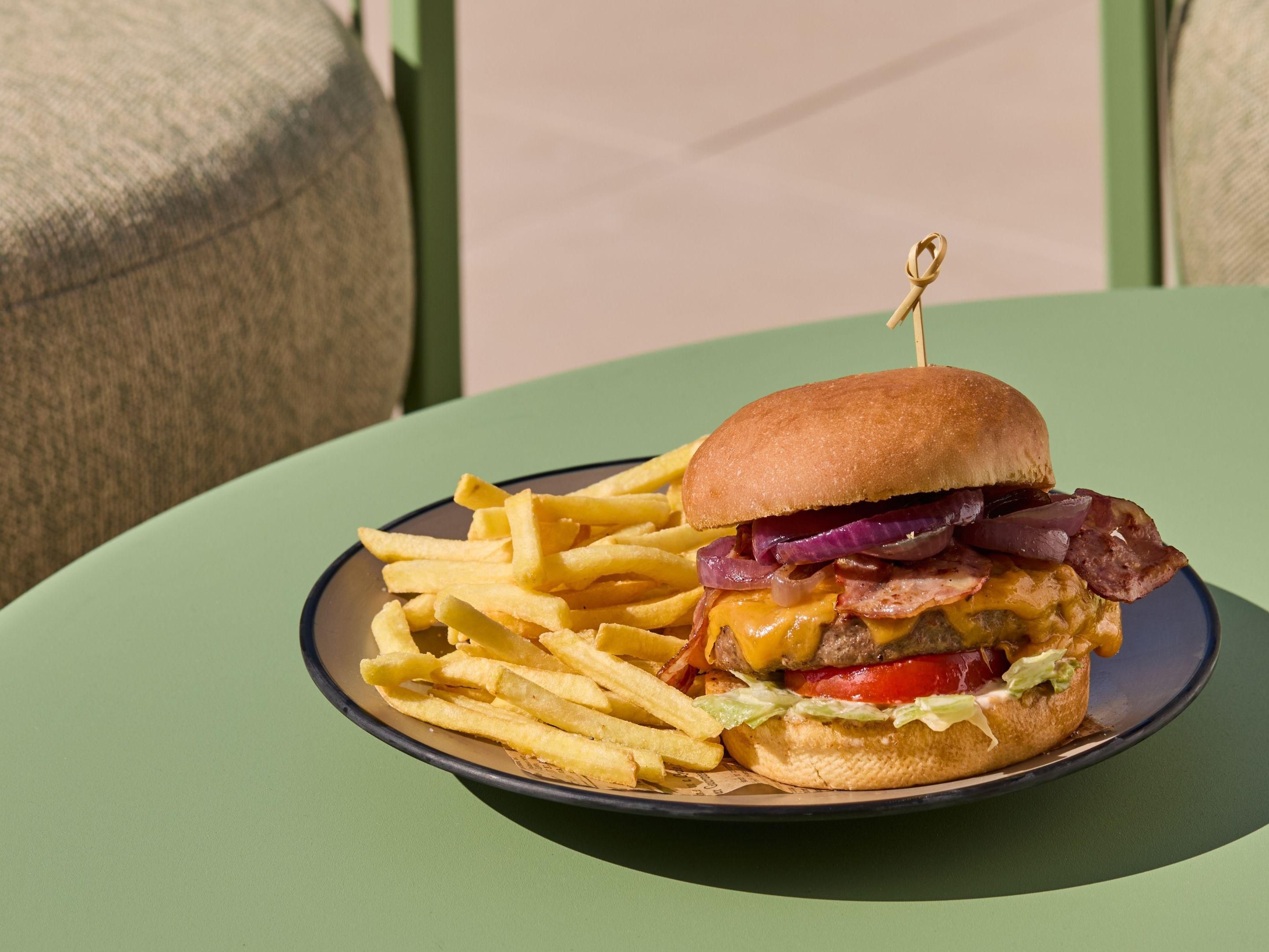 Fran GO! is a restaurant in Albufeira reimagining the iconic Frango da Guia. Tradition meets bold flavours with perfectly grilled chicken, signature sauces, and a vibrant atmosphere. More than a meal, it is an experience to share and enjoy in the heart of the Algarve.