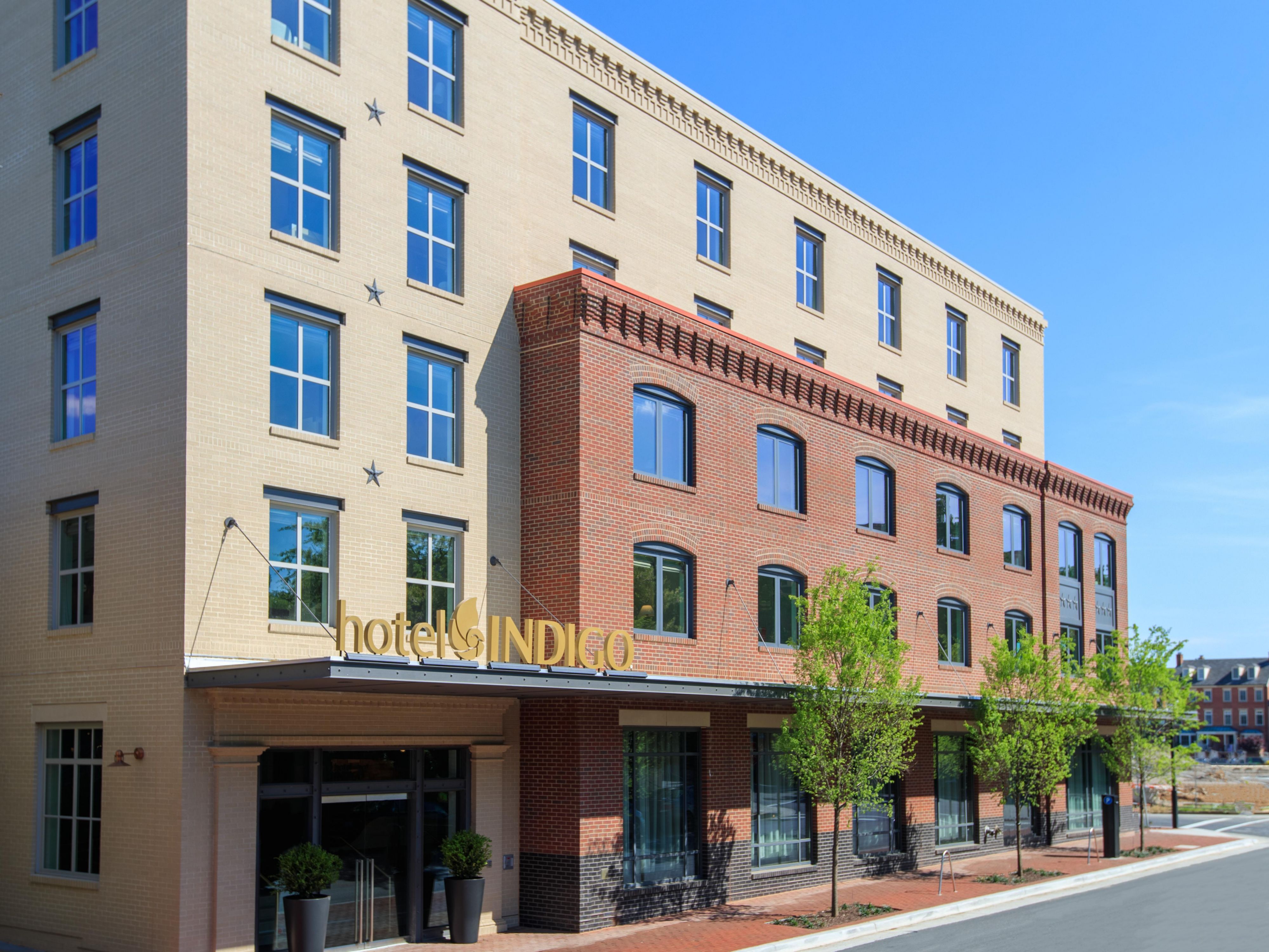 Hotel Indigo Old Town Alexandria exterior.
