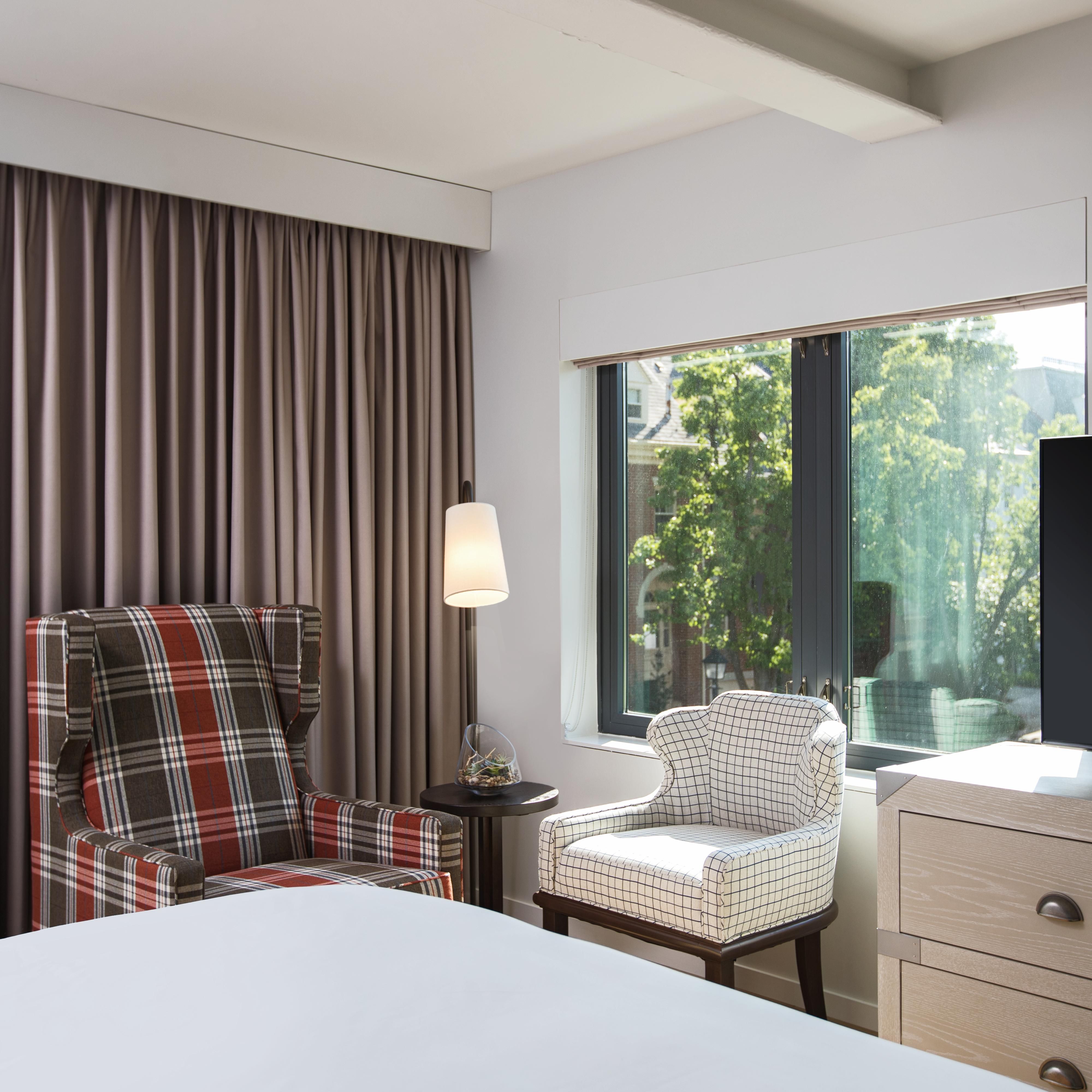 Hotel guest room
