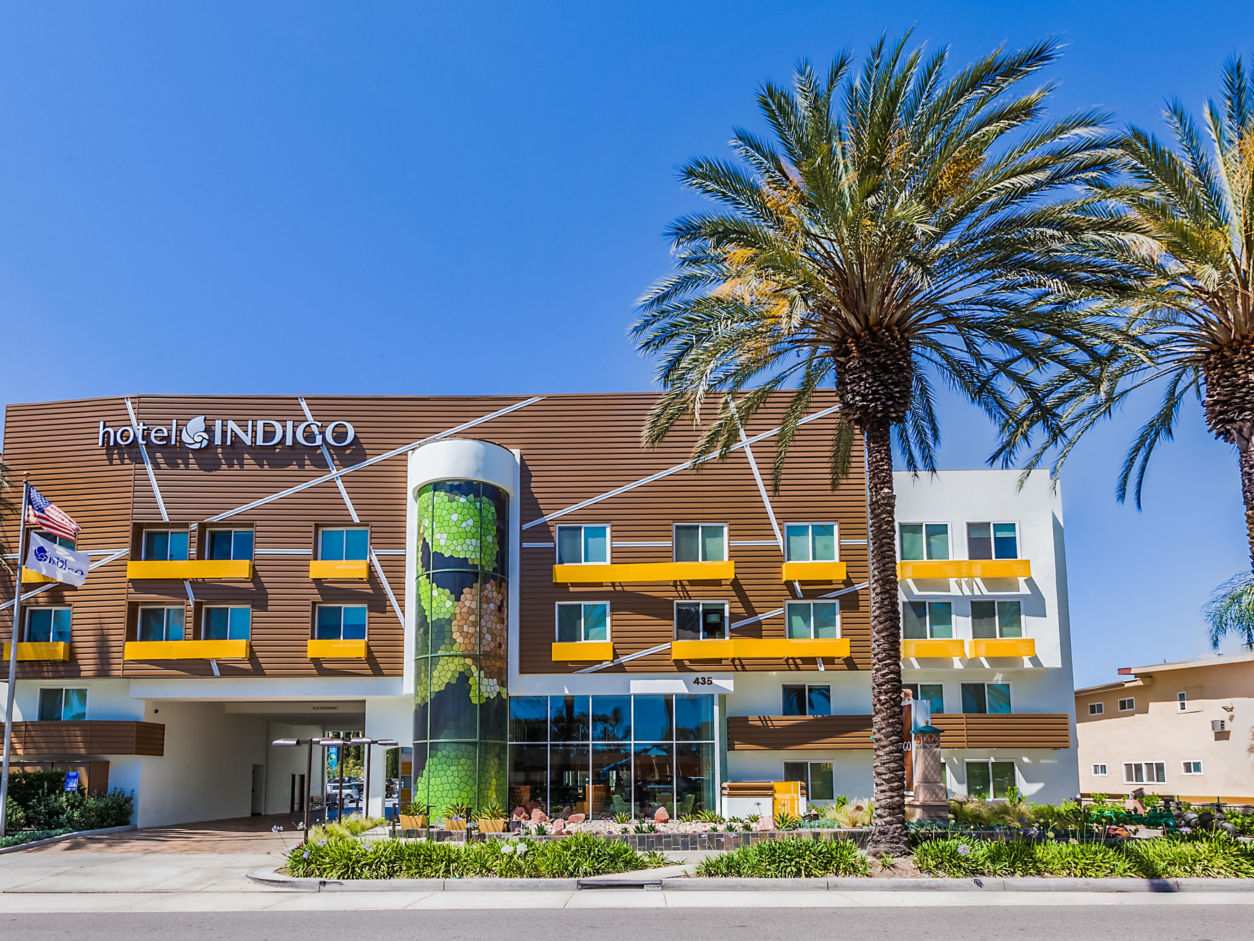 Hotel Indigo Anaheim is a short 15-minute walk to Disneyland