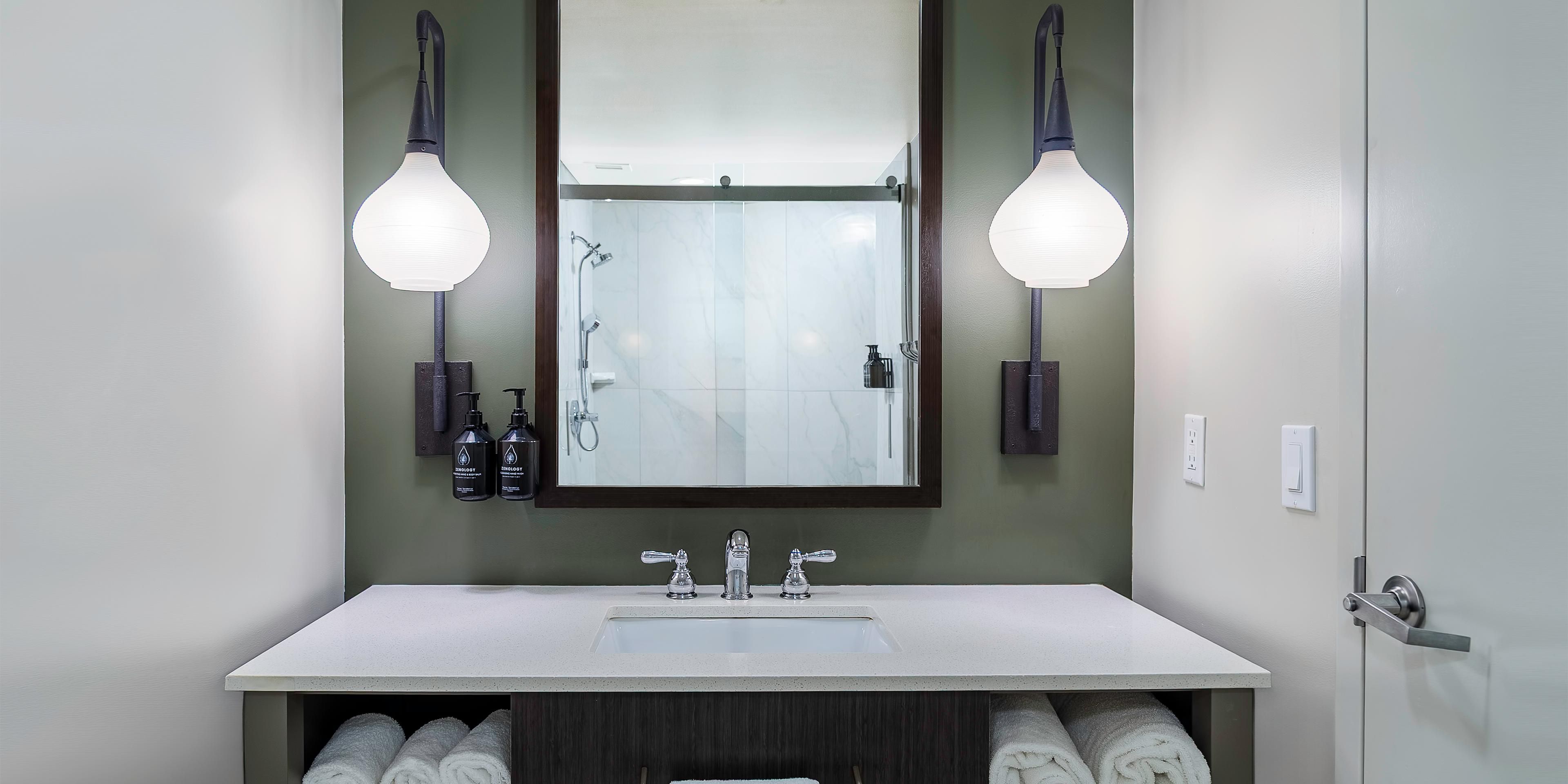 Stylish one-bedroom suite bathroom near Truist Park