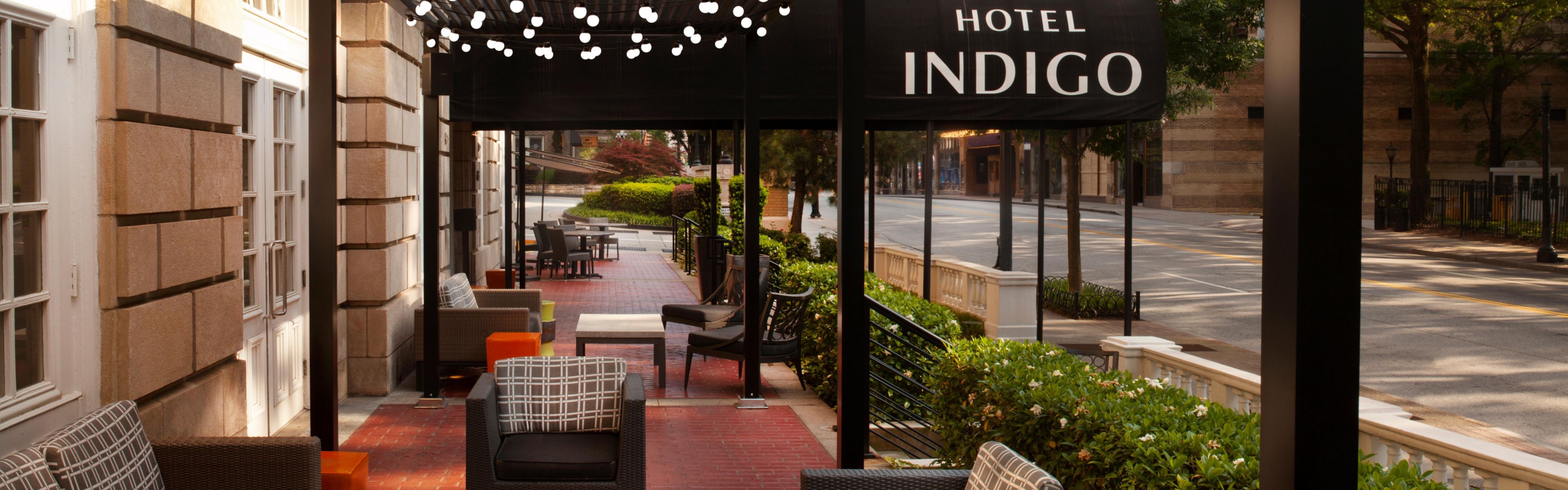 Pet-Friendly Hotels In Atlanta Near Georgia Tech | Hotel Indigo