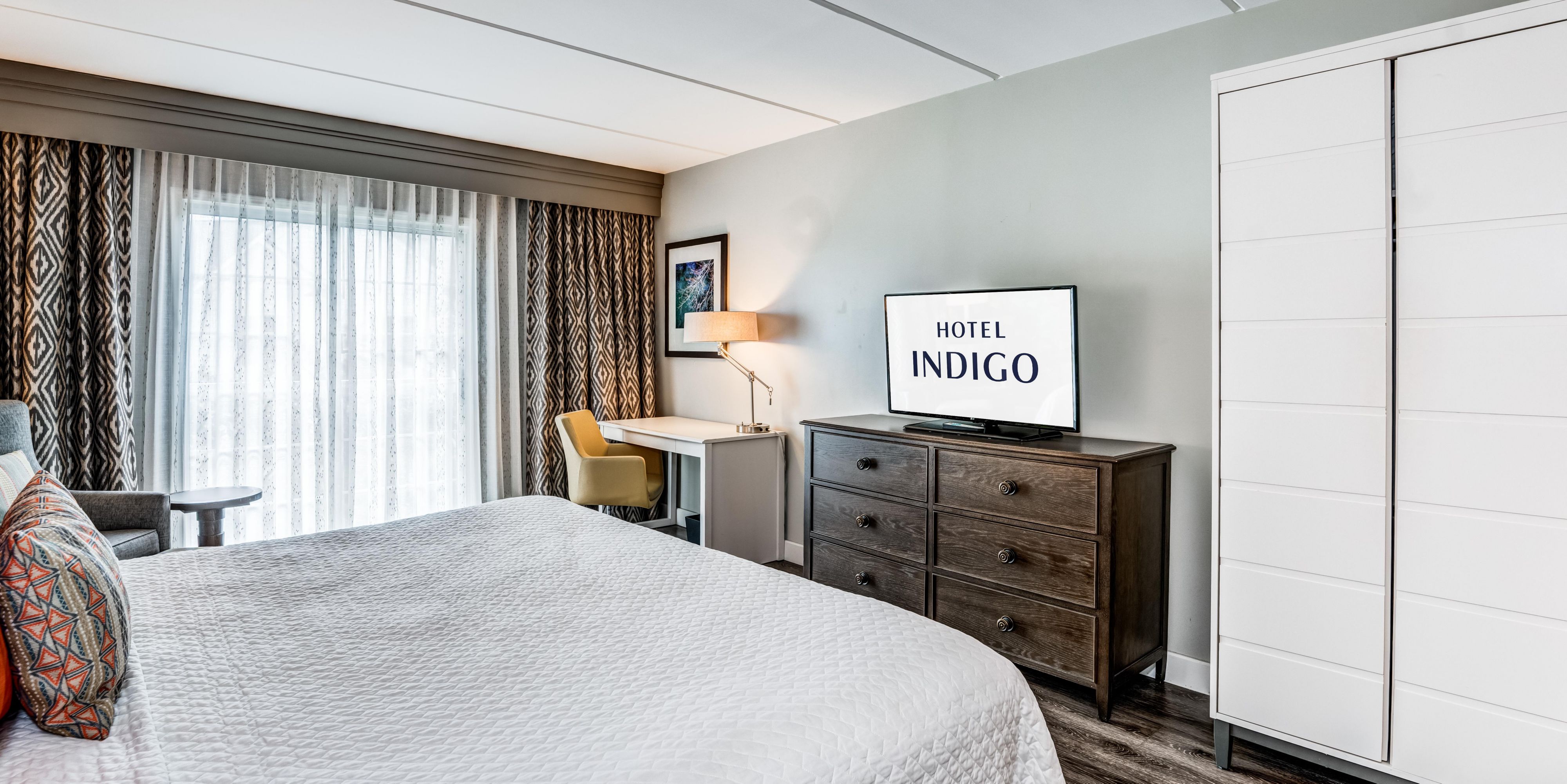 King Bedroom with balcony
