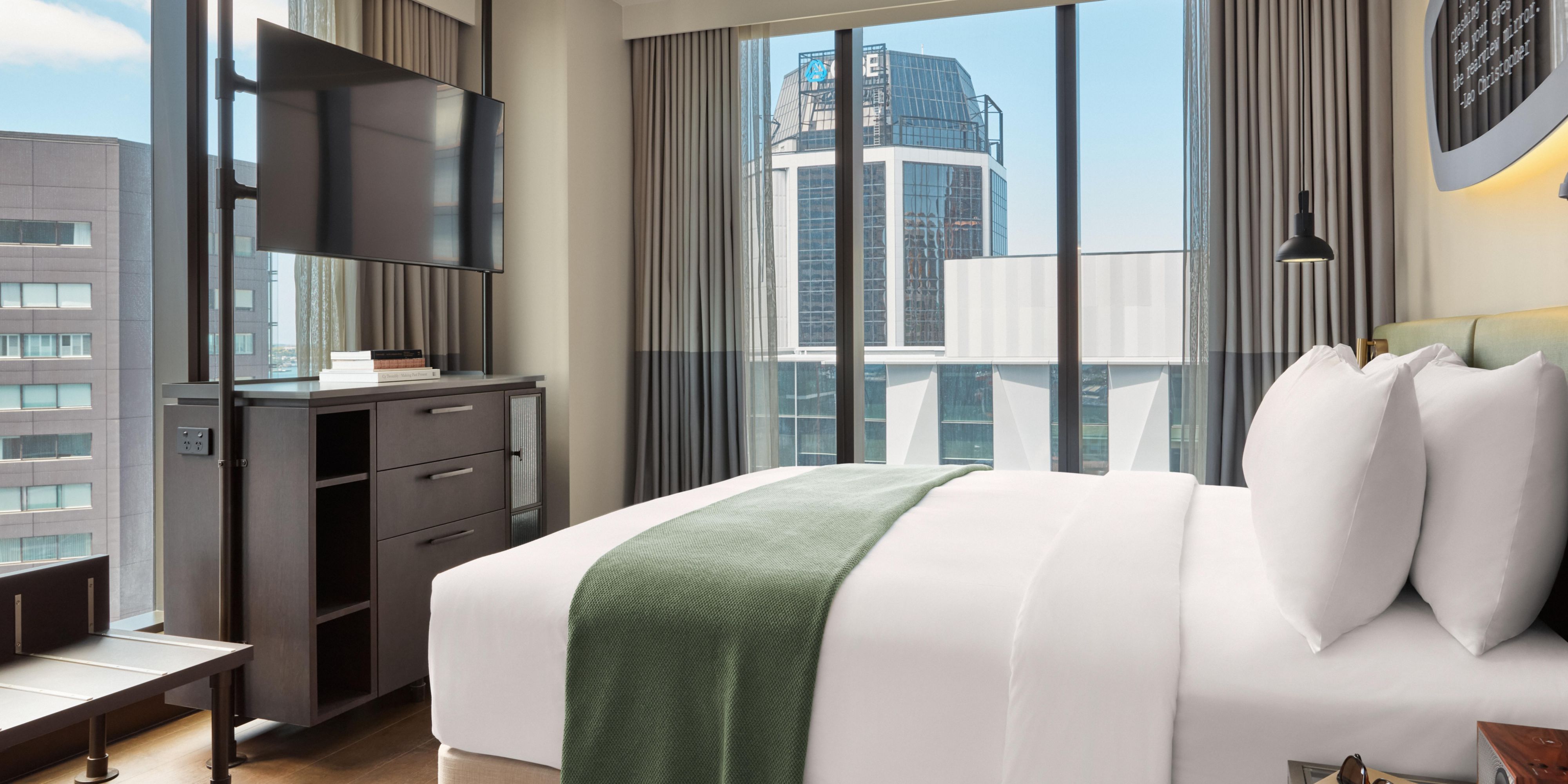 1 King Standard Corner City View High Floor Room