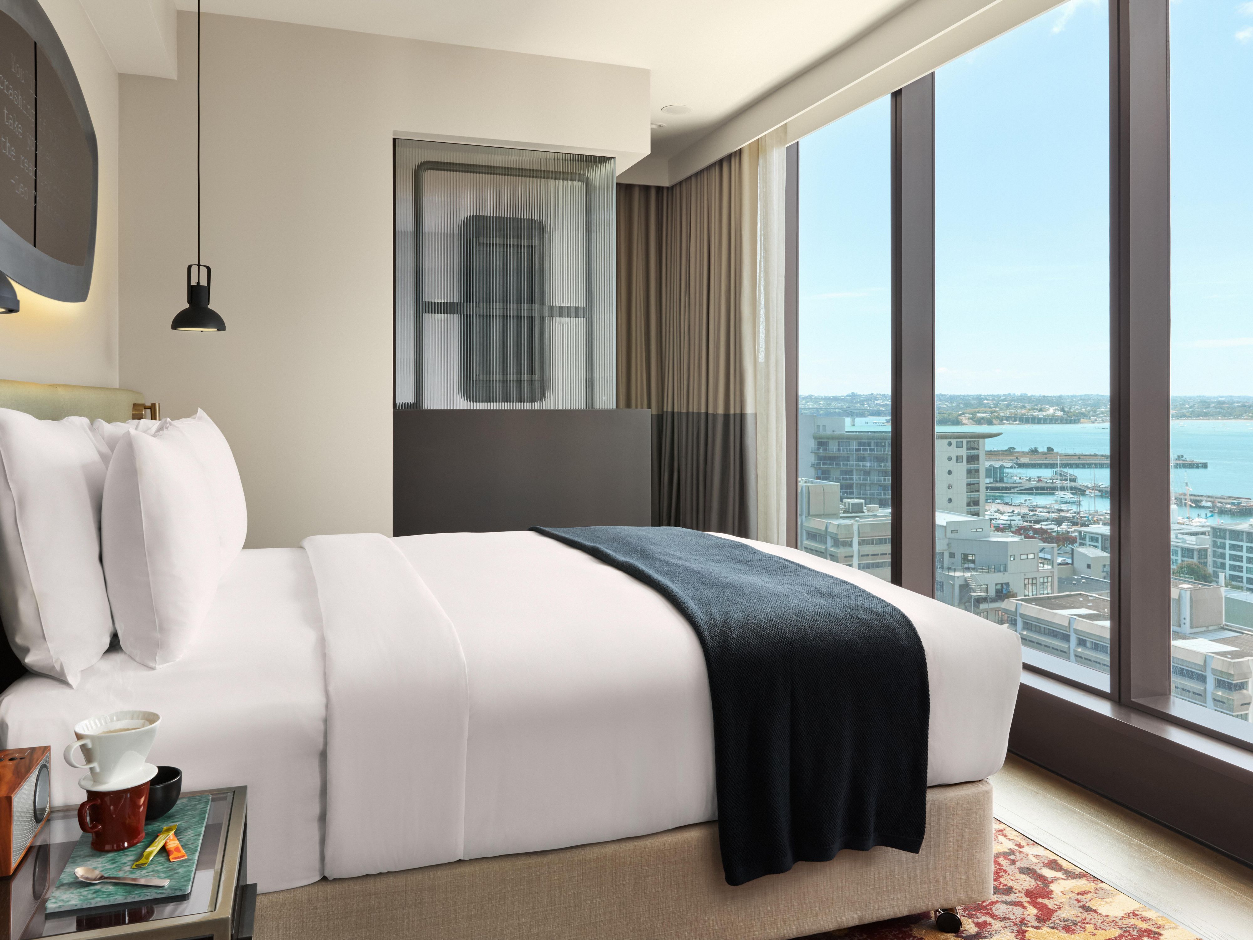 Modern Queen Room Designed for Relaxation 