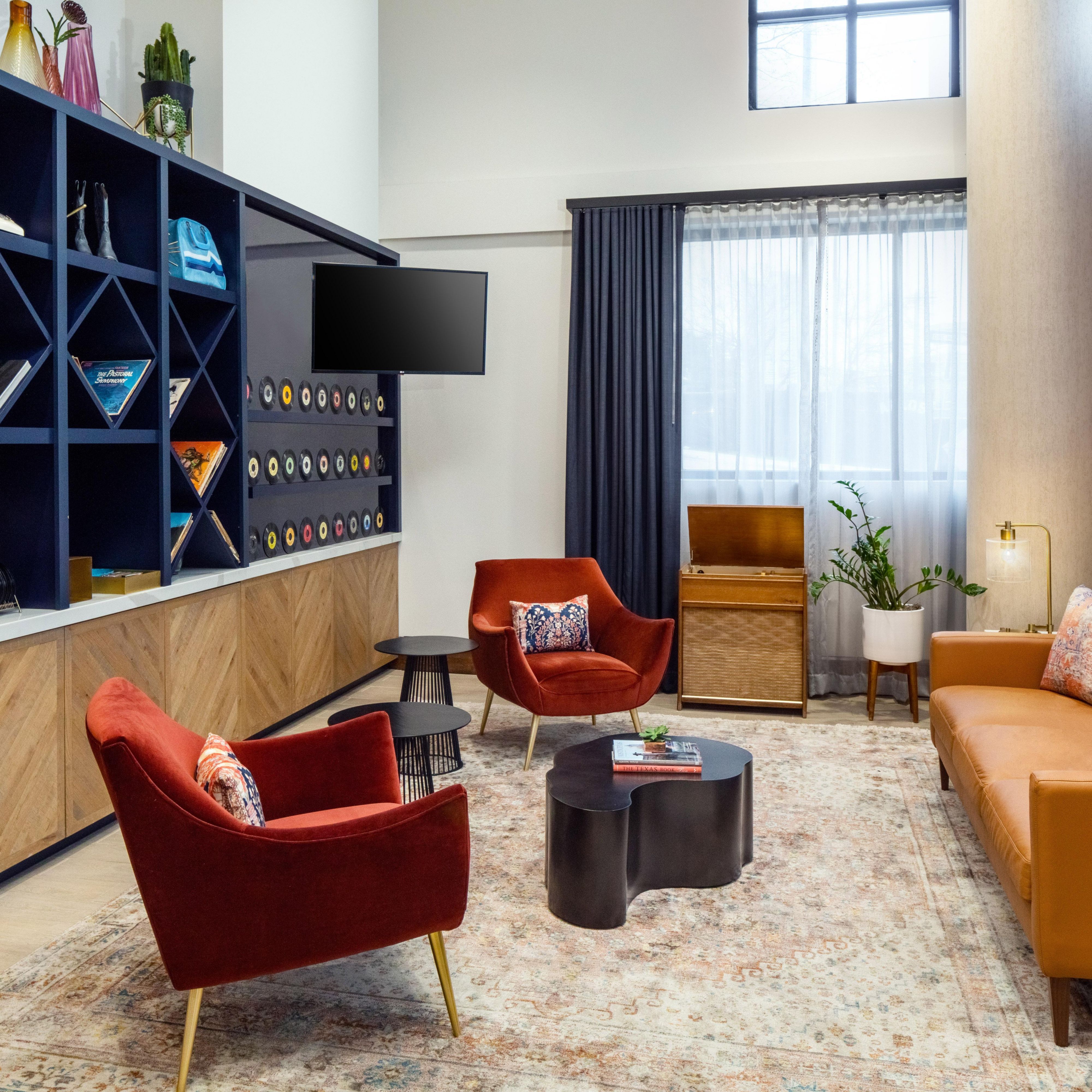Lobby lounge