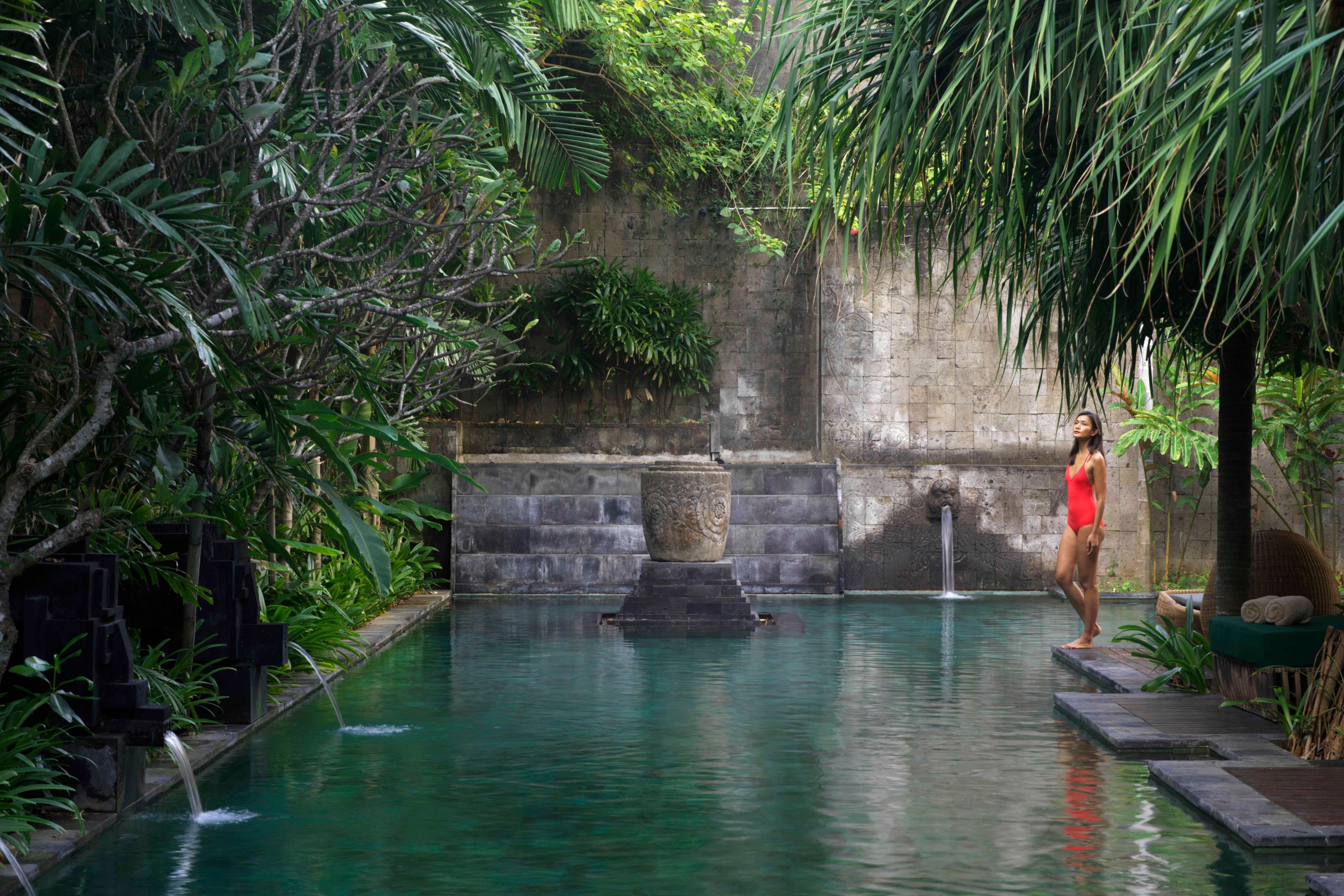 Located nearby the resort's main pool, Secret Garden Pool is surrounded by shady trees, has a whirlpool and opens daily from 7am to 7pm. An impeccable spot to chill and luxuriate in style.