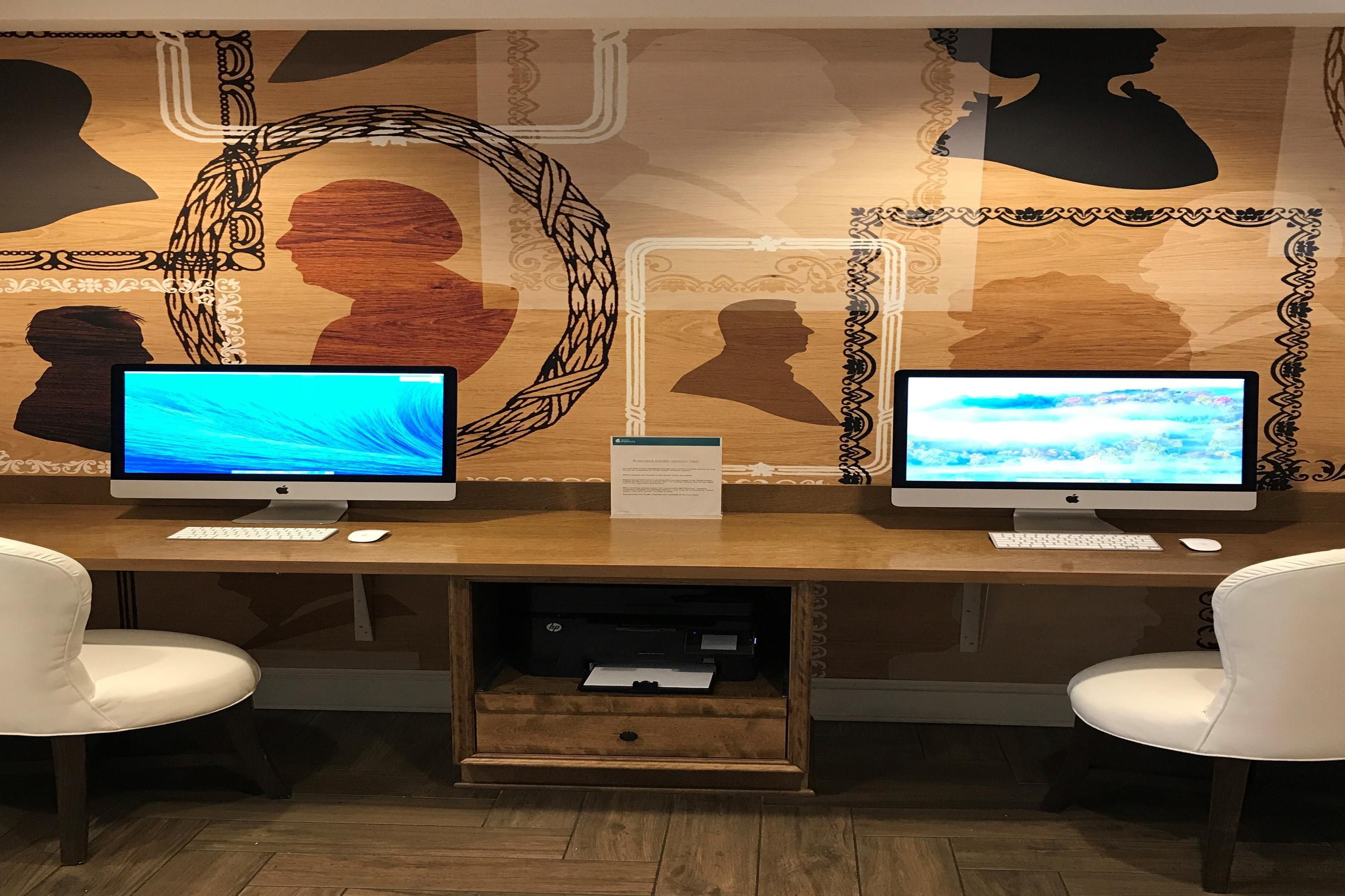 Stay productive in our 24-hour Business Center, with personal computers with printing, fax, and copy services. Work remotely, stay connected to home and office, print your boarding pass, and stay on track no matter what time of day it is. 