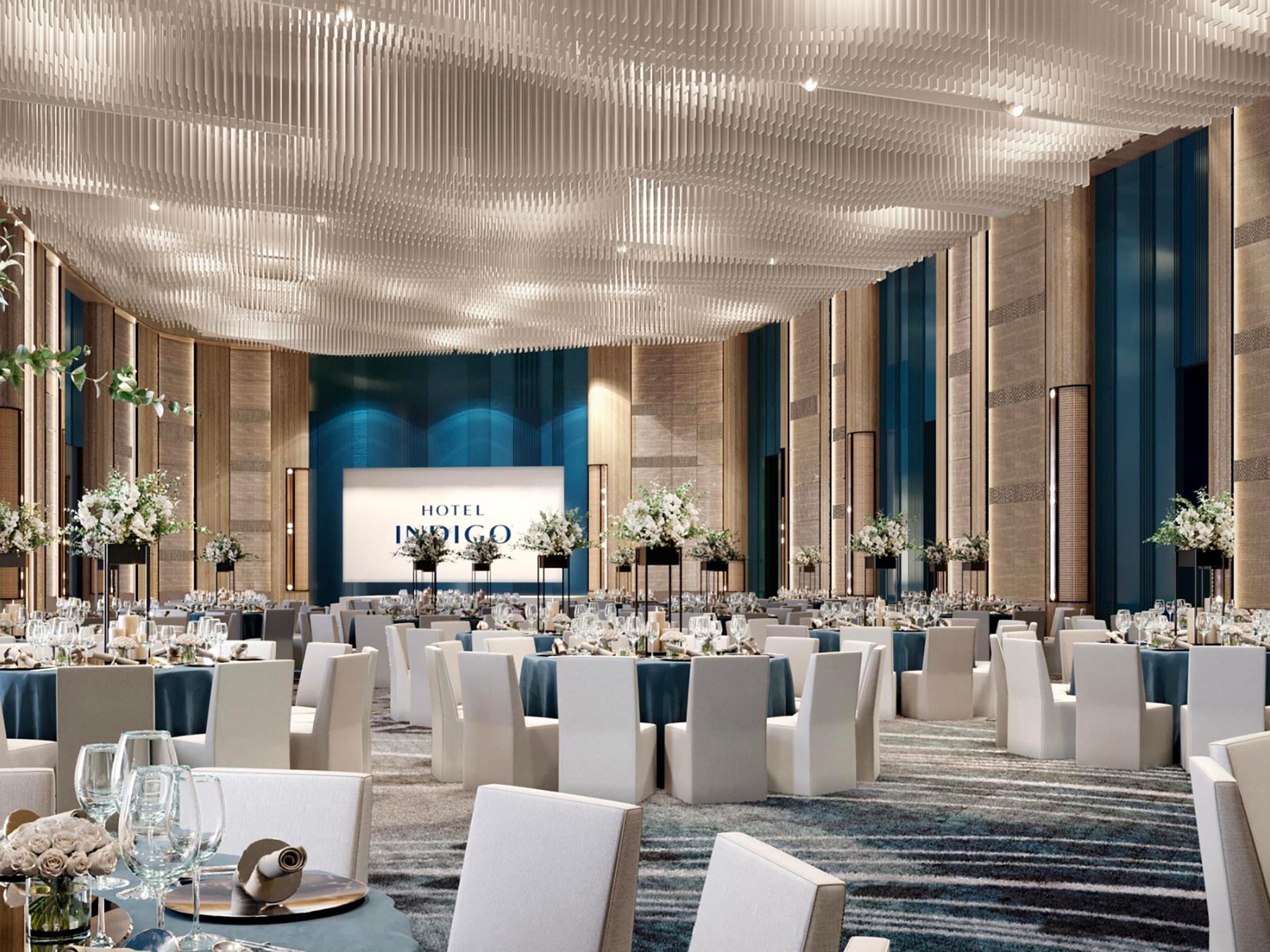 The hotel's 9 stylish meeting rooms and a spacious Grand Ballroom are equipped with the latest meeting technology and can accommodate a range of events from conventions and creative functions to large weddings and intimate social affairs. Whether you're planning a theatre-style presentation or a cocktail party, we have you covered.